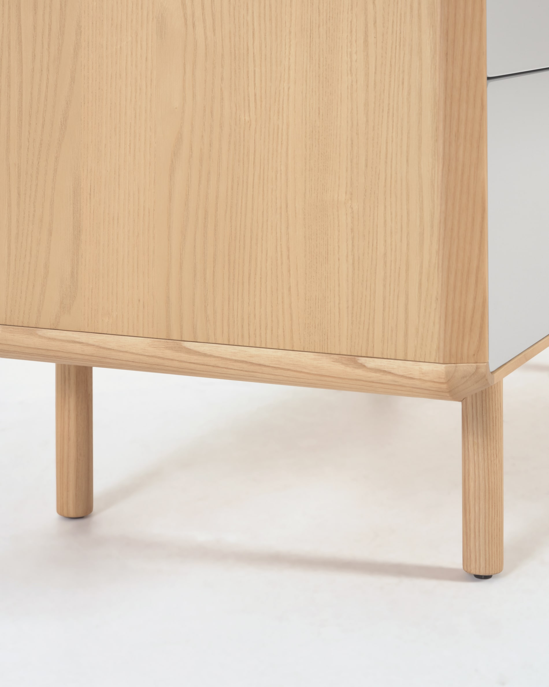 Anielle solid and ash veneer chest of three drawers 99 x 78.5 cm