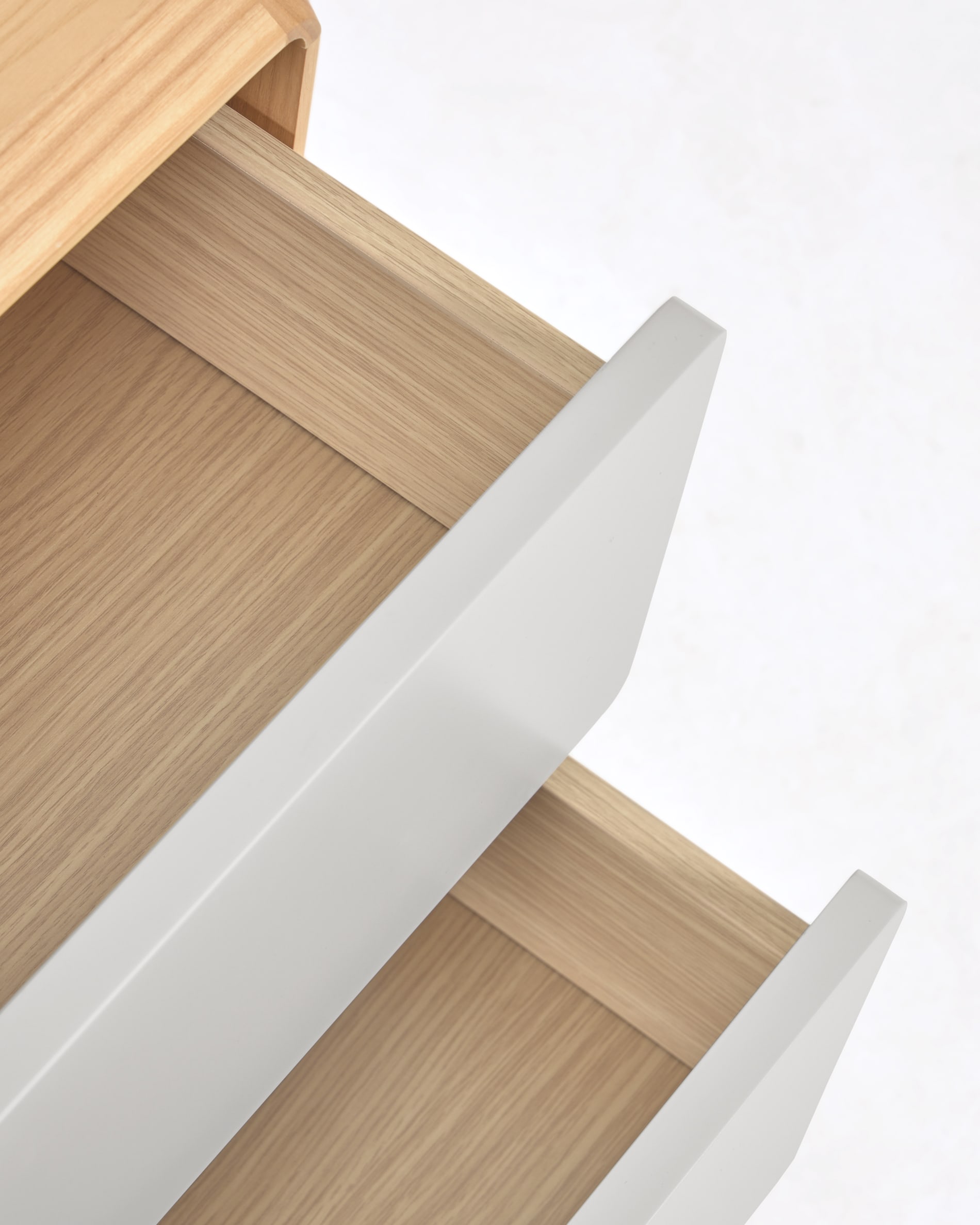 Anielle solid and ash veneer bedside table 50 x 58,4 cm