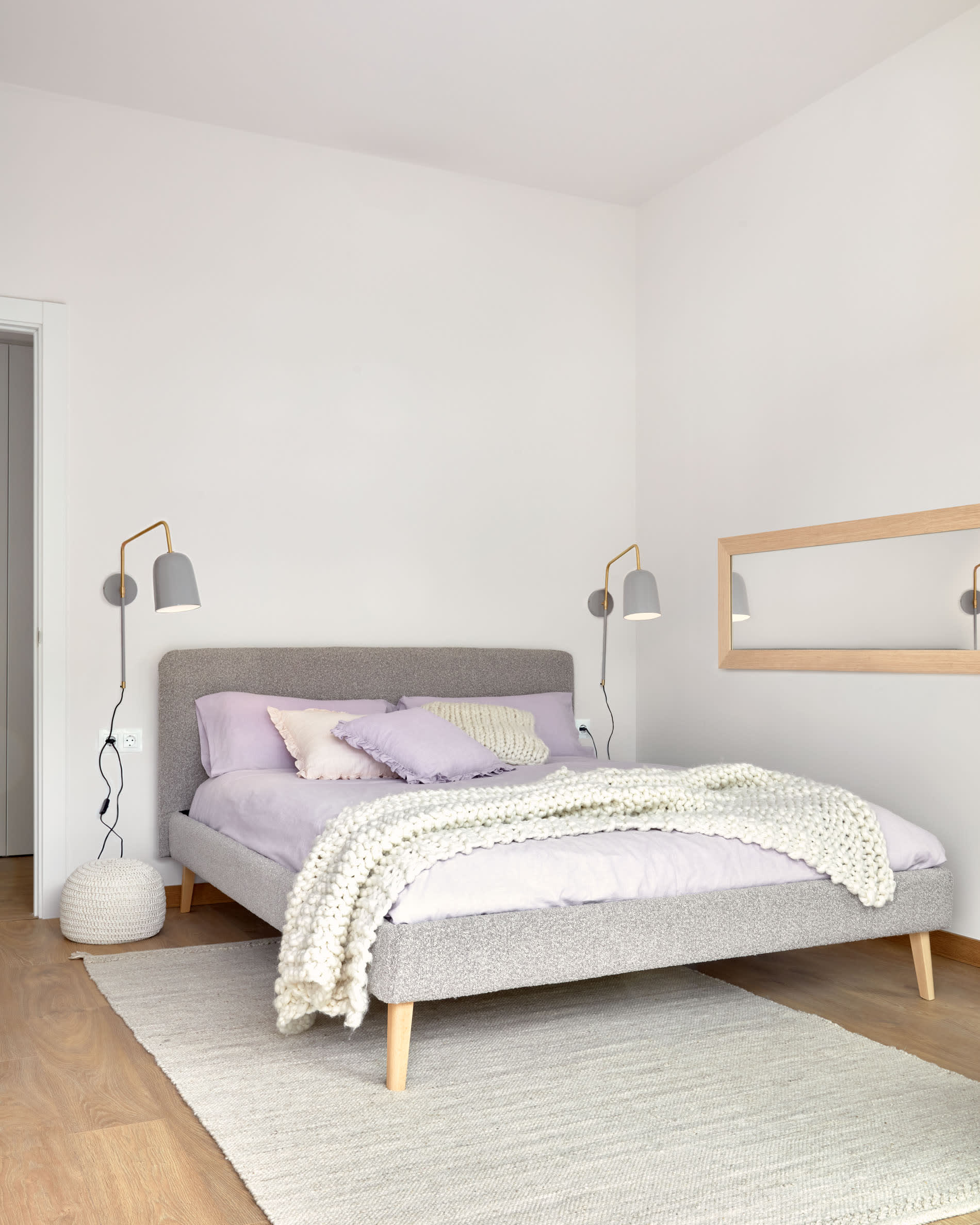 Dyla bed cover in light grey bouclé for a 160 x 200 cm mattress