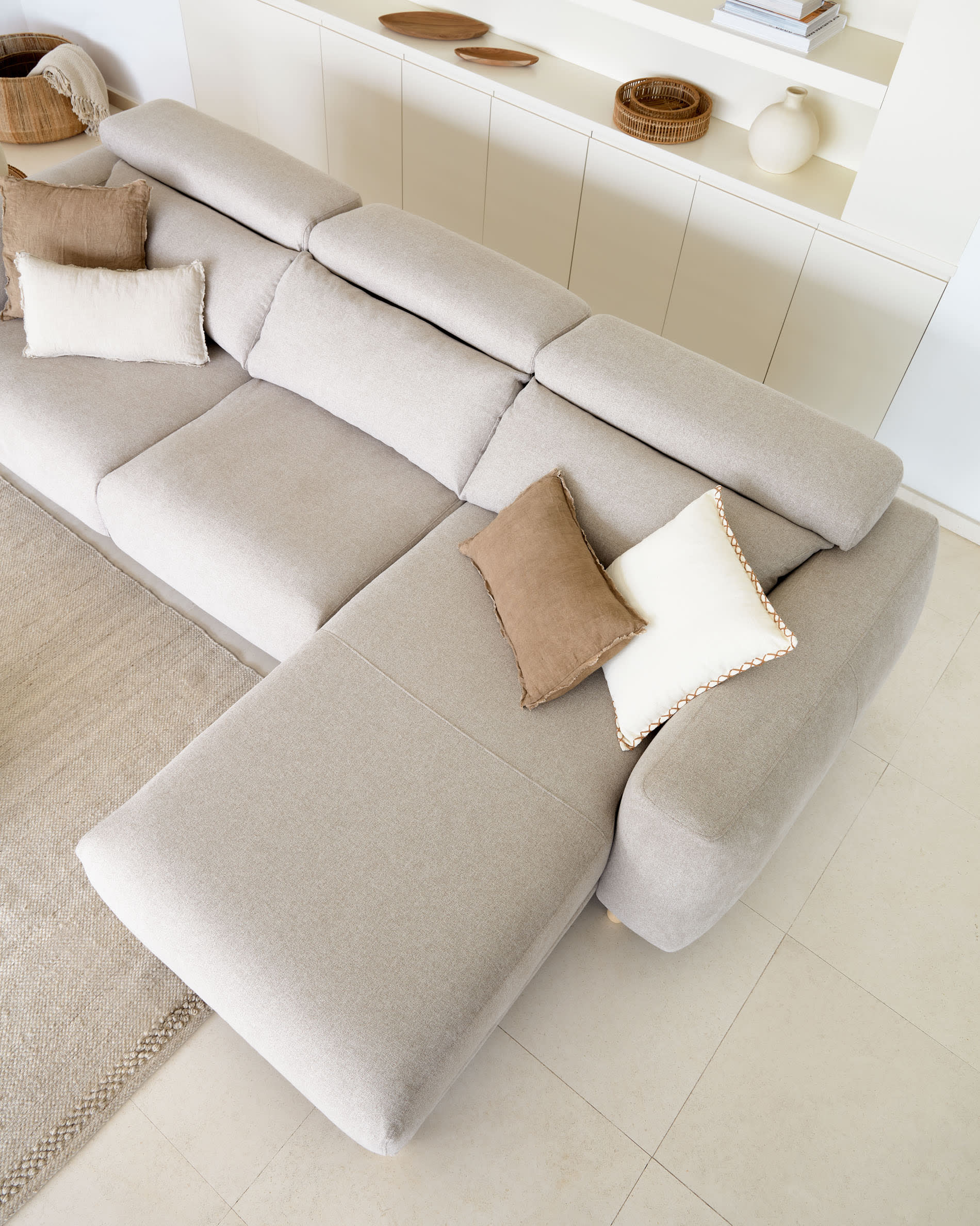 Singa 3 seater sofa with right-hand chaise longue, reclining headrest and extendable seat in beige 296 cm FSC Mix Credit