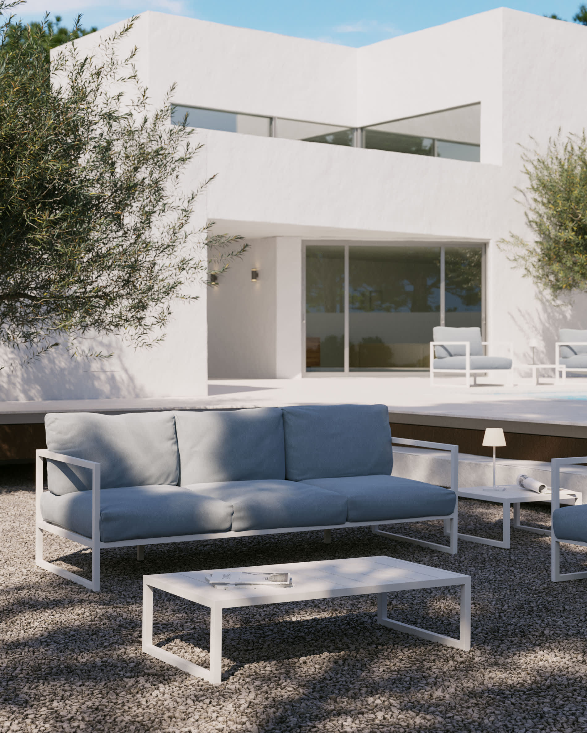 Comova 100% outdoor 3-seater sofa in blue and white aluminium, 222 cm