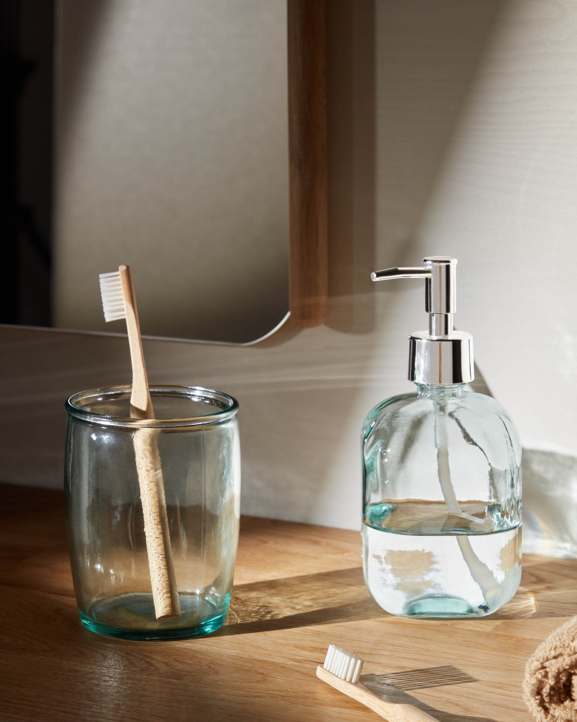 Dispenser Trella per sapone trasparente in vetro 100% riciclato