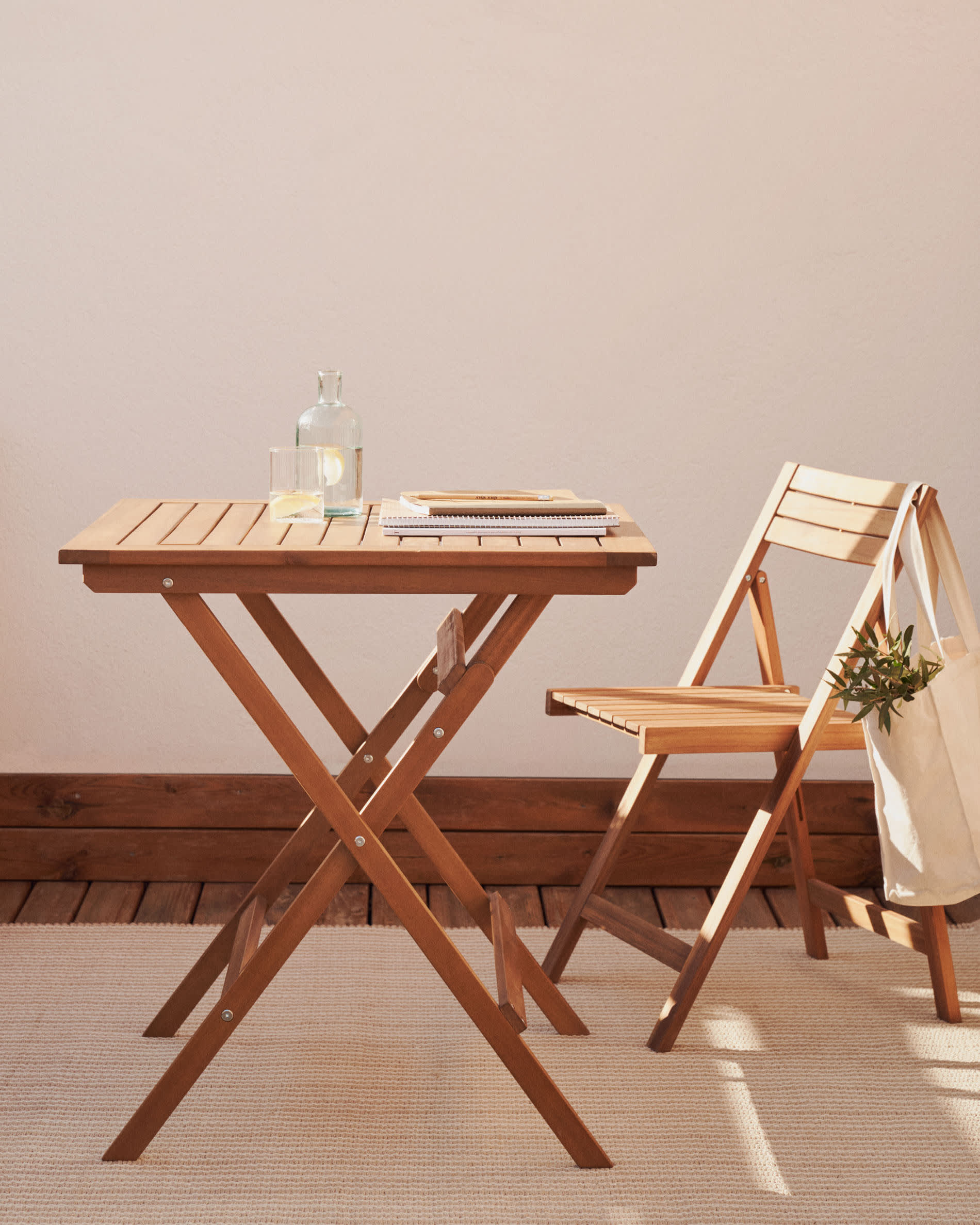 Sadirar folding outdoor chair made from solid acacia wood FSC 100%