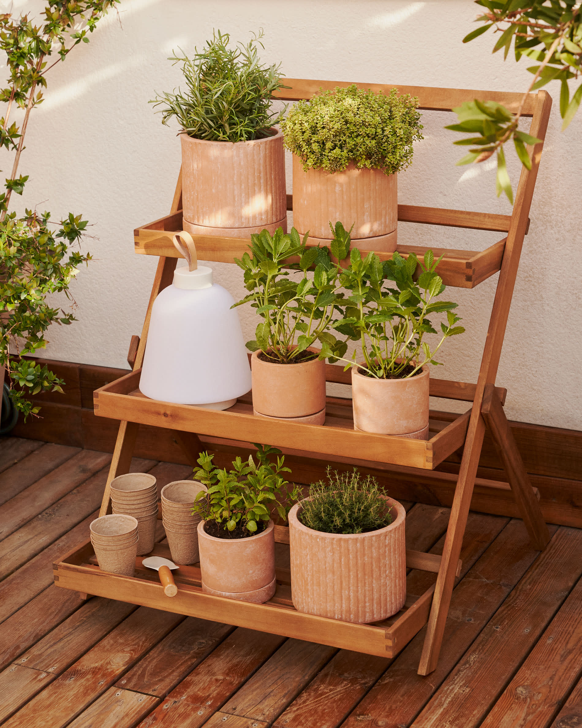 Victora outdoor shelving unit made from solid acacia wood, 70 x 85 cm
