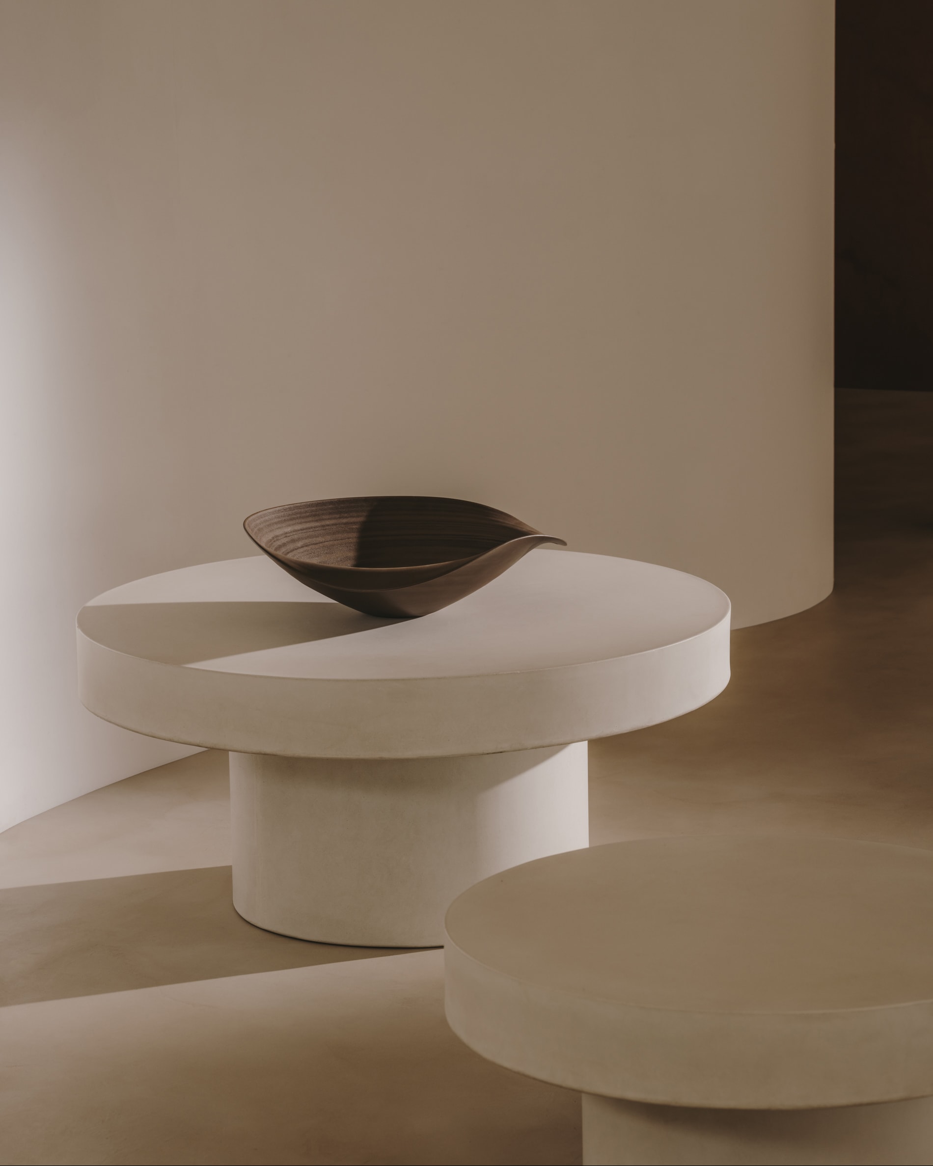 Table basse ronde Aiguablava en ciment blanc Ø 90 cm