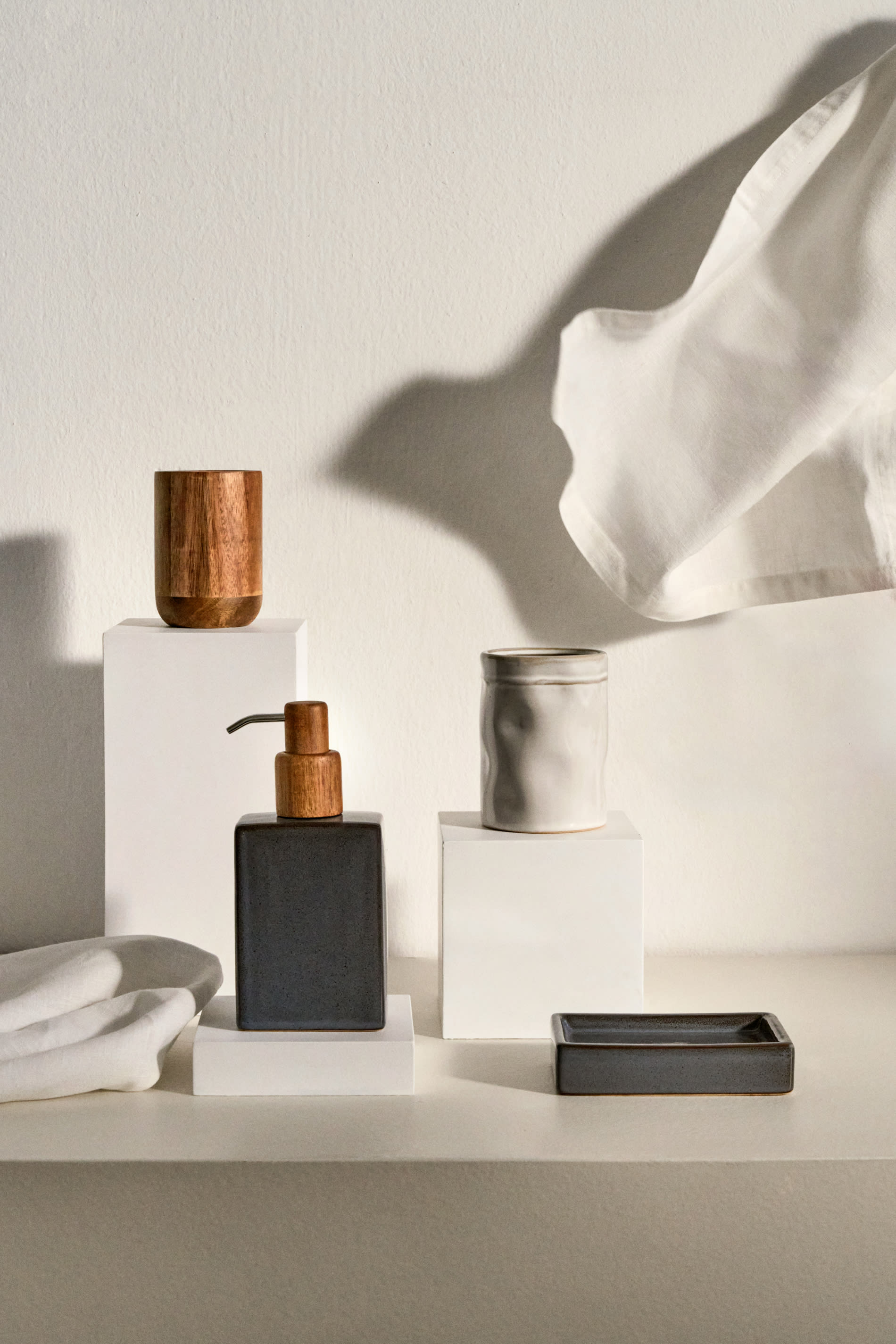 Silvet Gray Stoneware Toothbrush Holder