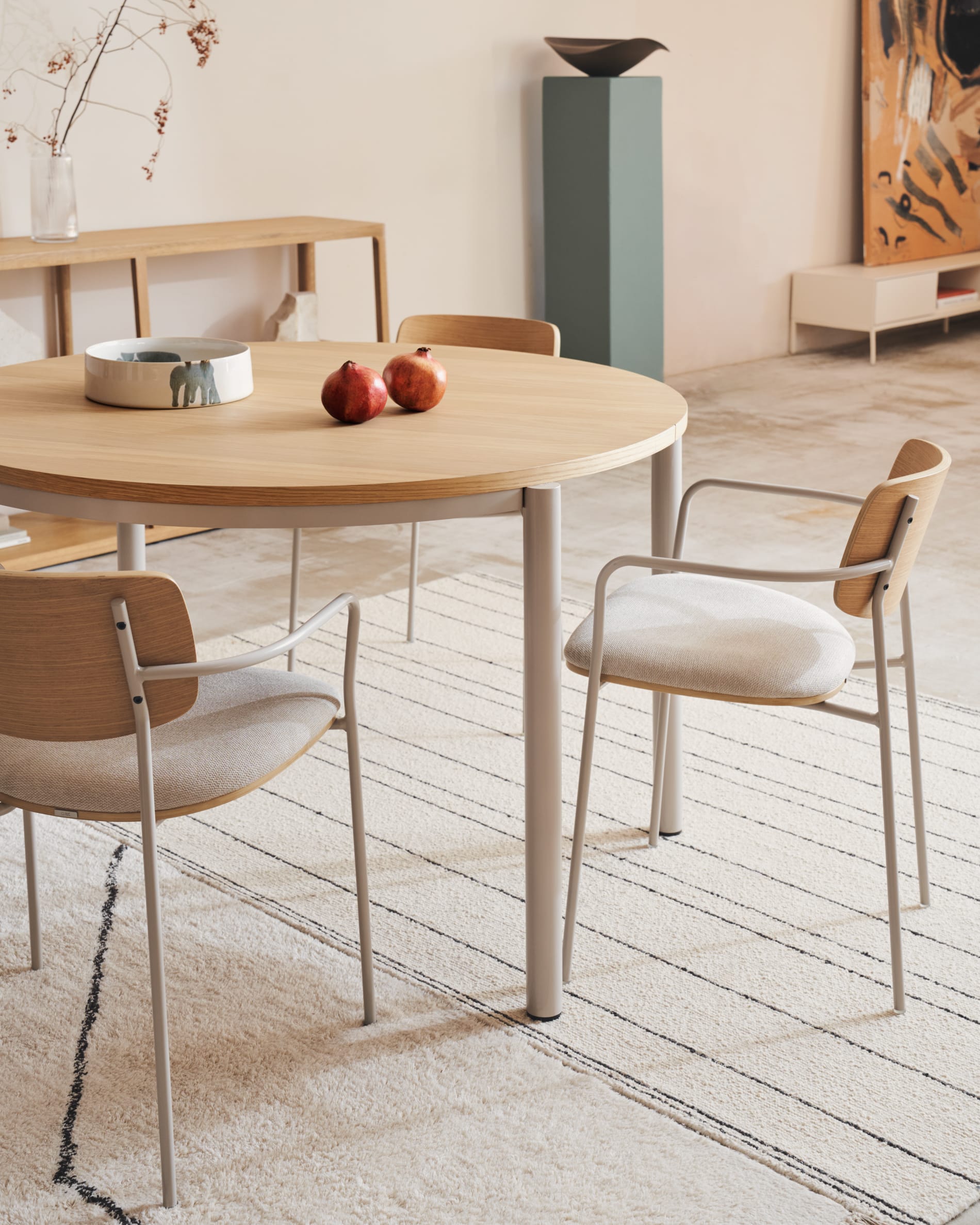 Montuiri extendable round table in oak veneer and steel legs with grey finish, Ø 120 (200) cm