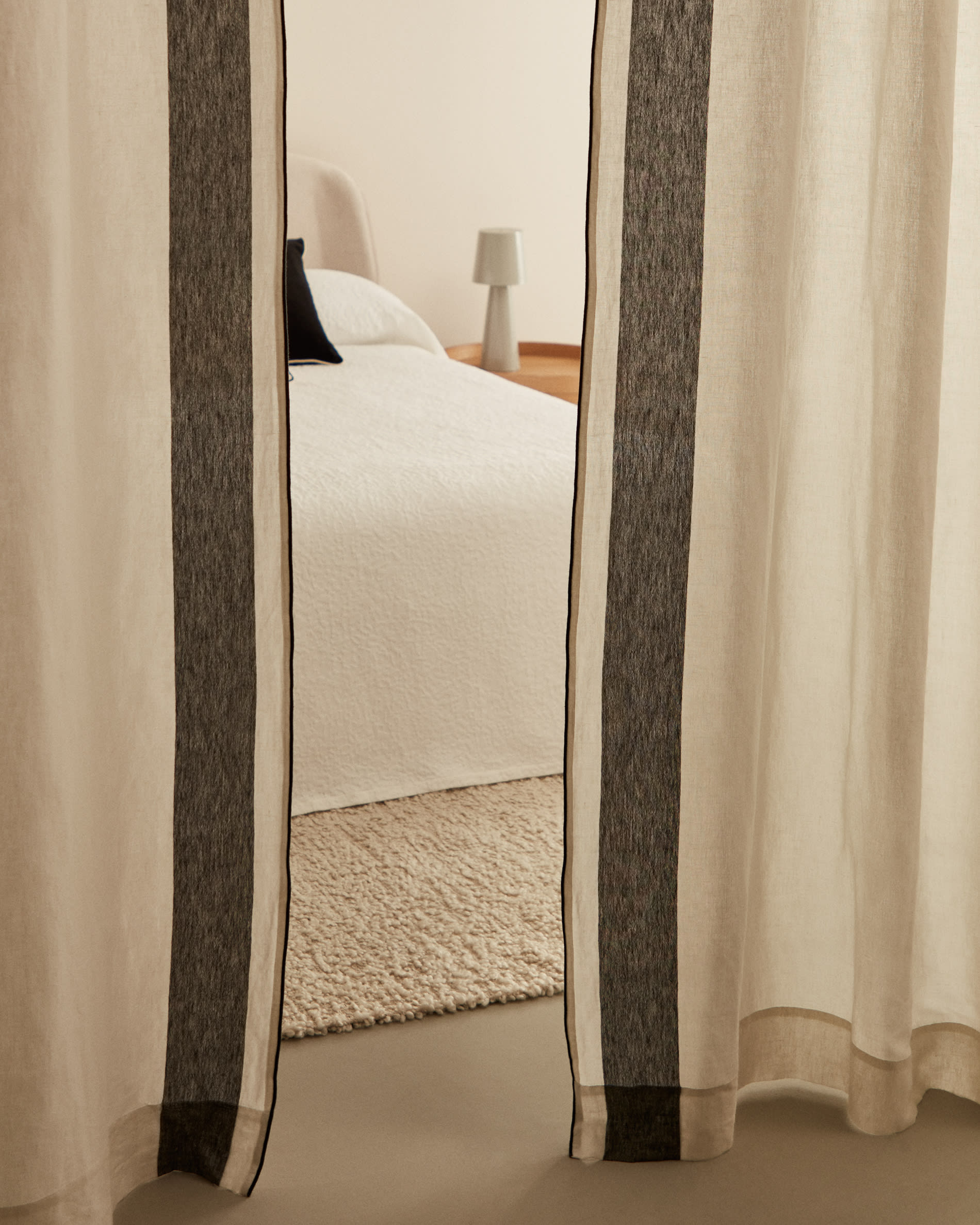 Maileth white linen and cotton curtain with black side stripe
