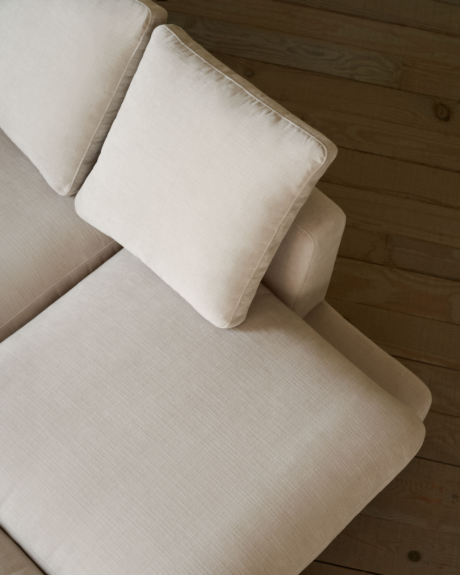 Gala 4-seater sofa with right chaise longue in beige chenille FSC Mix Credit 300cm