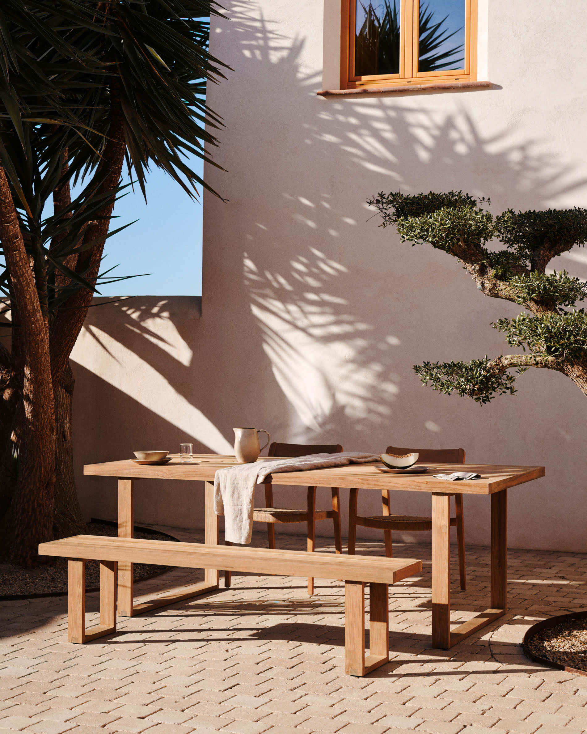 Canadell 100% outdoor table in solid teak wood, 220 x 100 cm
