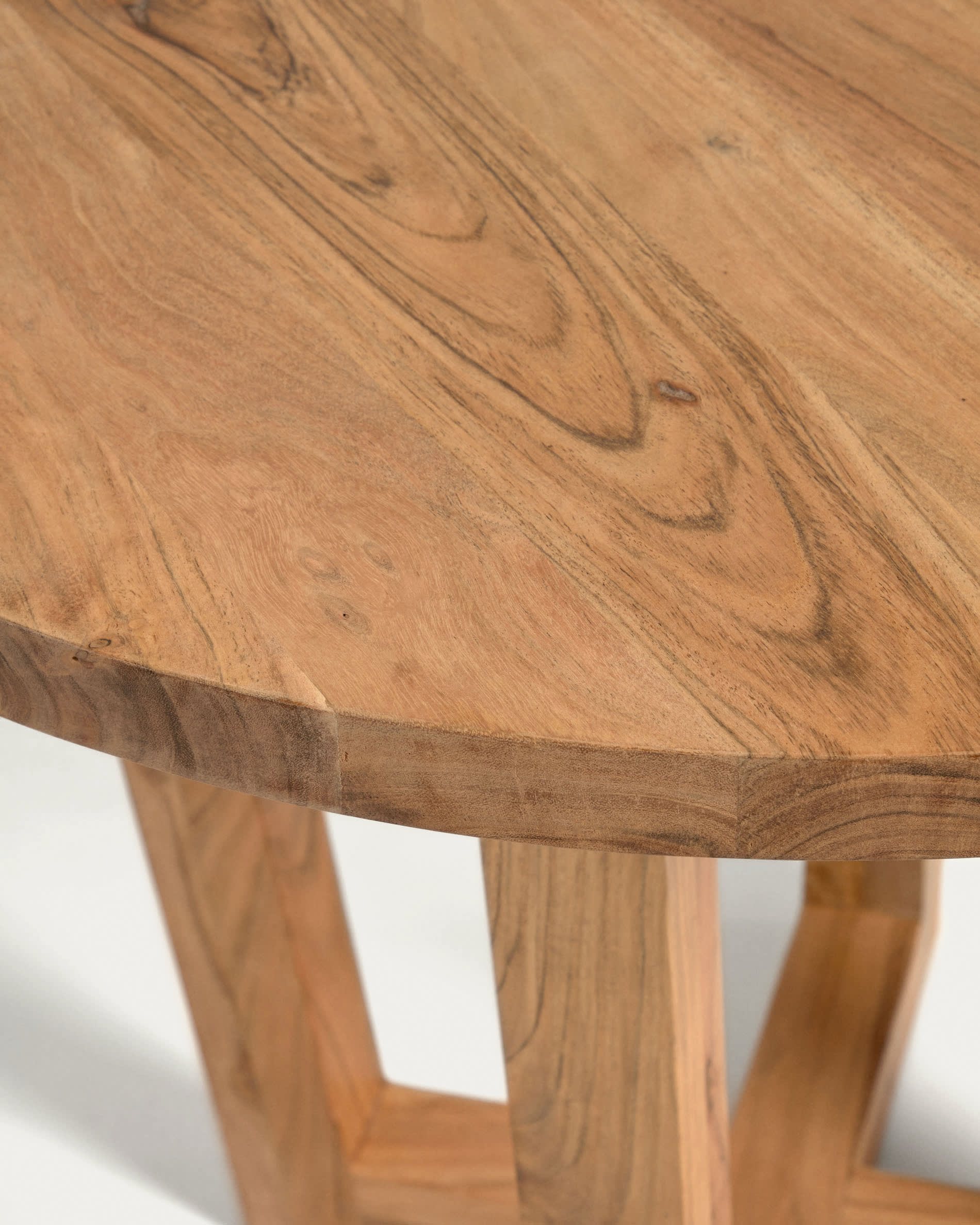 Nahla round table in solid acacia wood with natural finish Ø 90cm FSC 100%