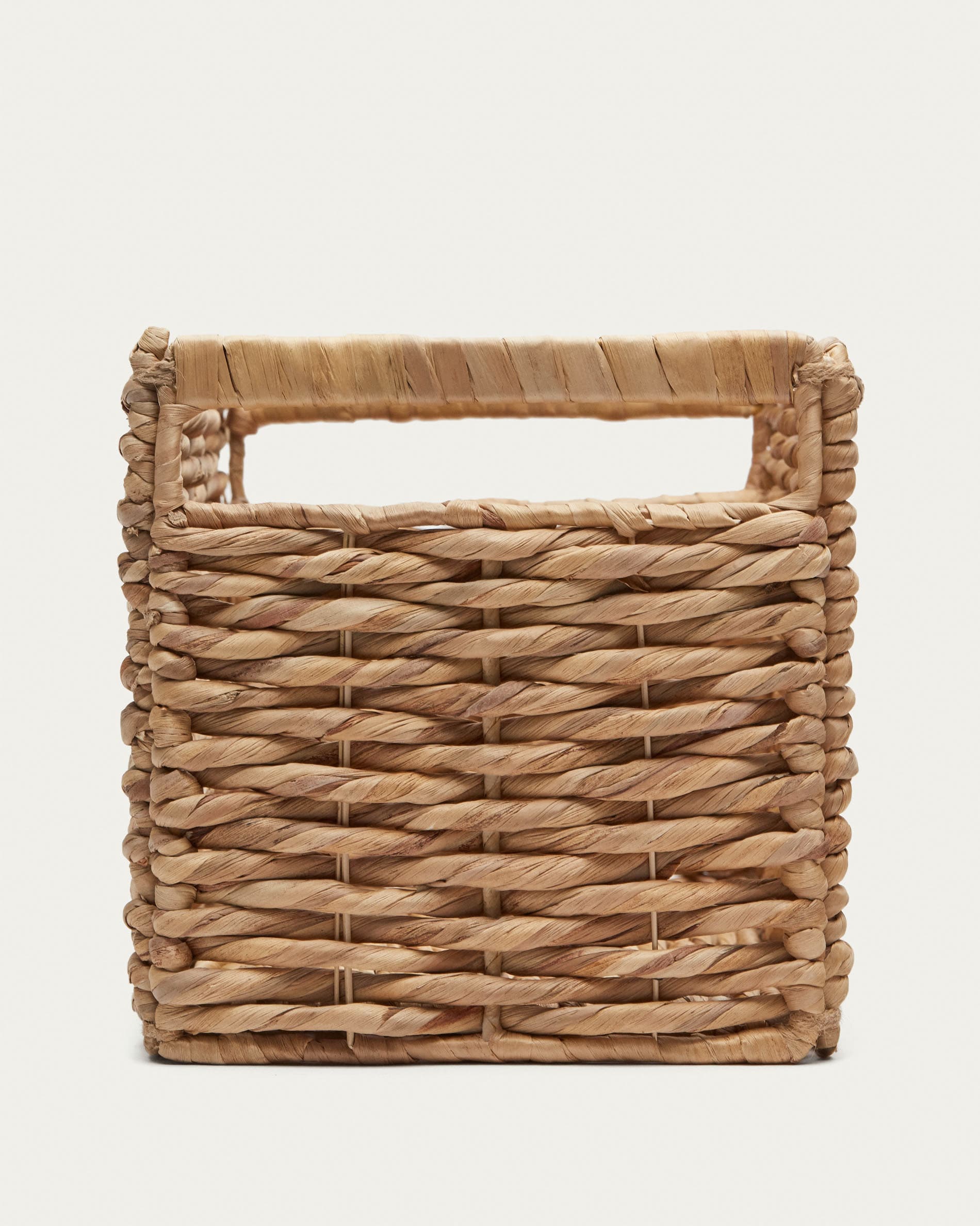 Words basket made from natural fibres with a natural finish
