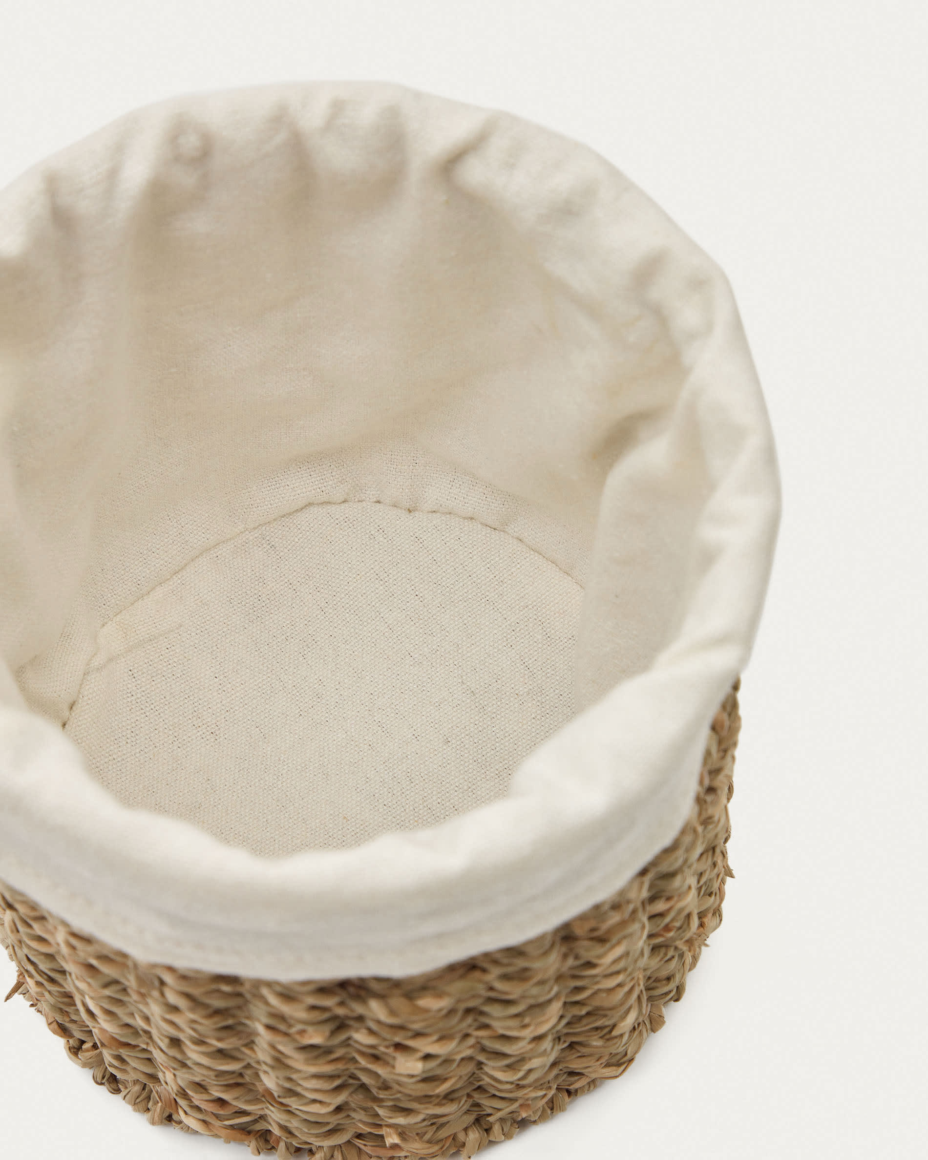 Tossa natural fiber basket