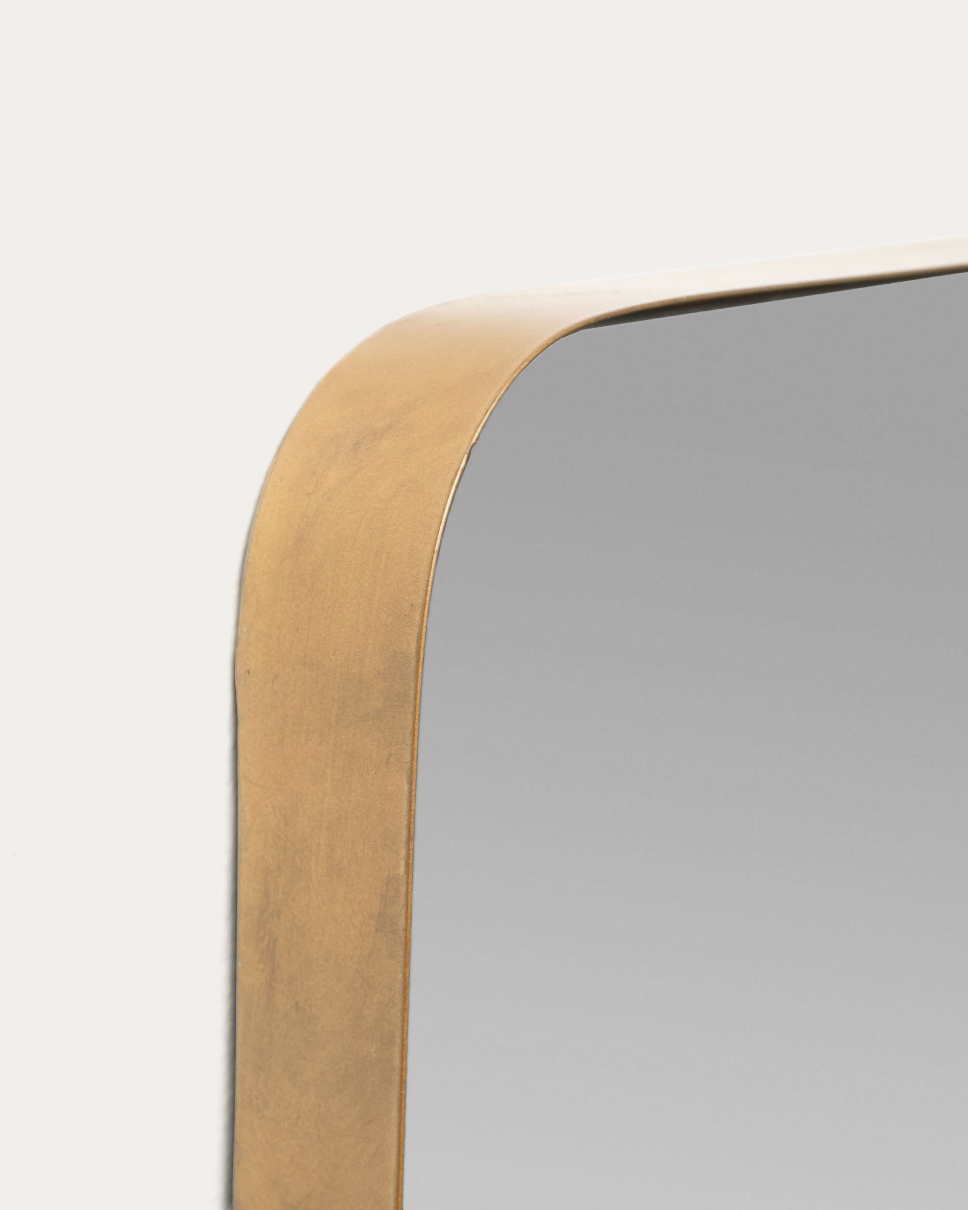Miroir mural Marco métal doré 55 x 150,5 cm — Kave Home