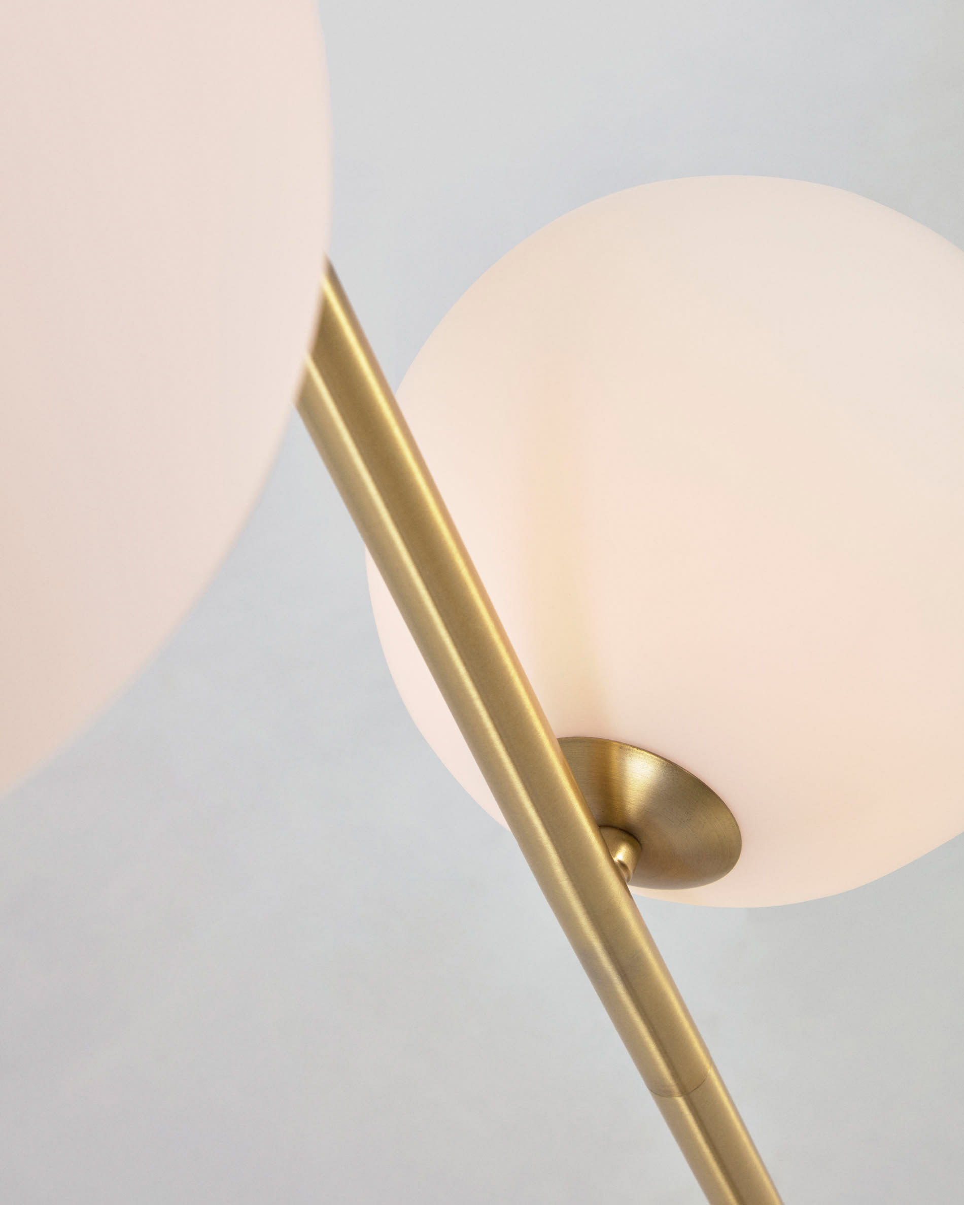 Lonela floor lamp in marble with green finish