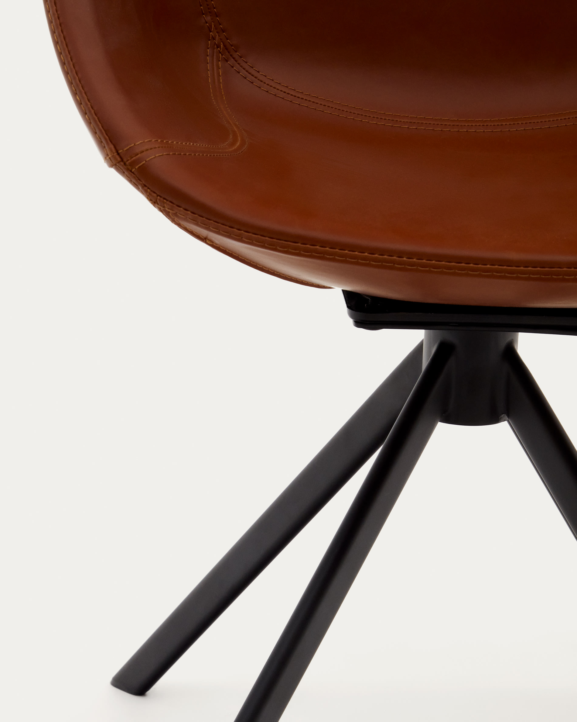 Tissiana self-centring swivel chair in brown polyurethane and matte black steel