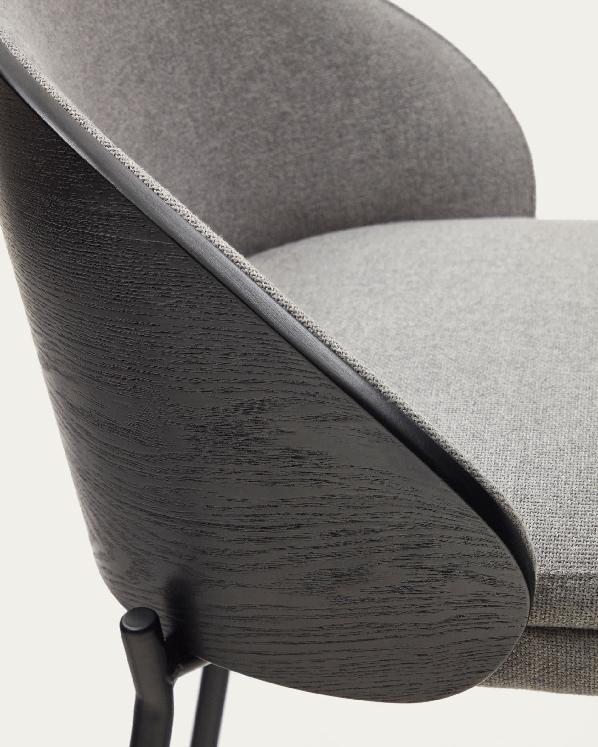 Eamy stool light grey chenille and ash wood veneer with a black finish and black metal, 77 cm