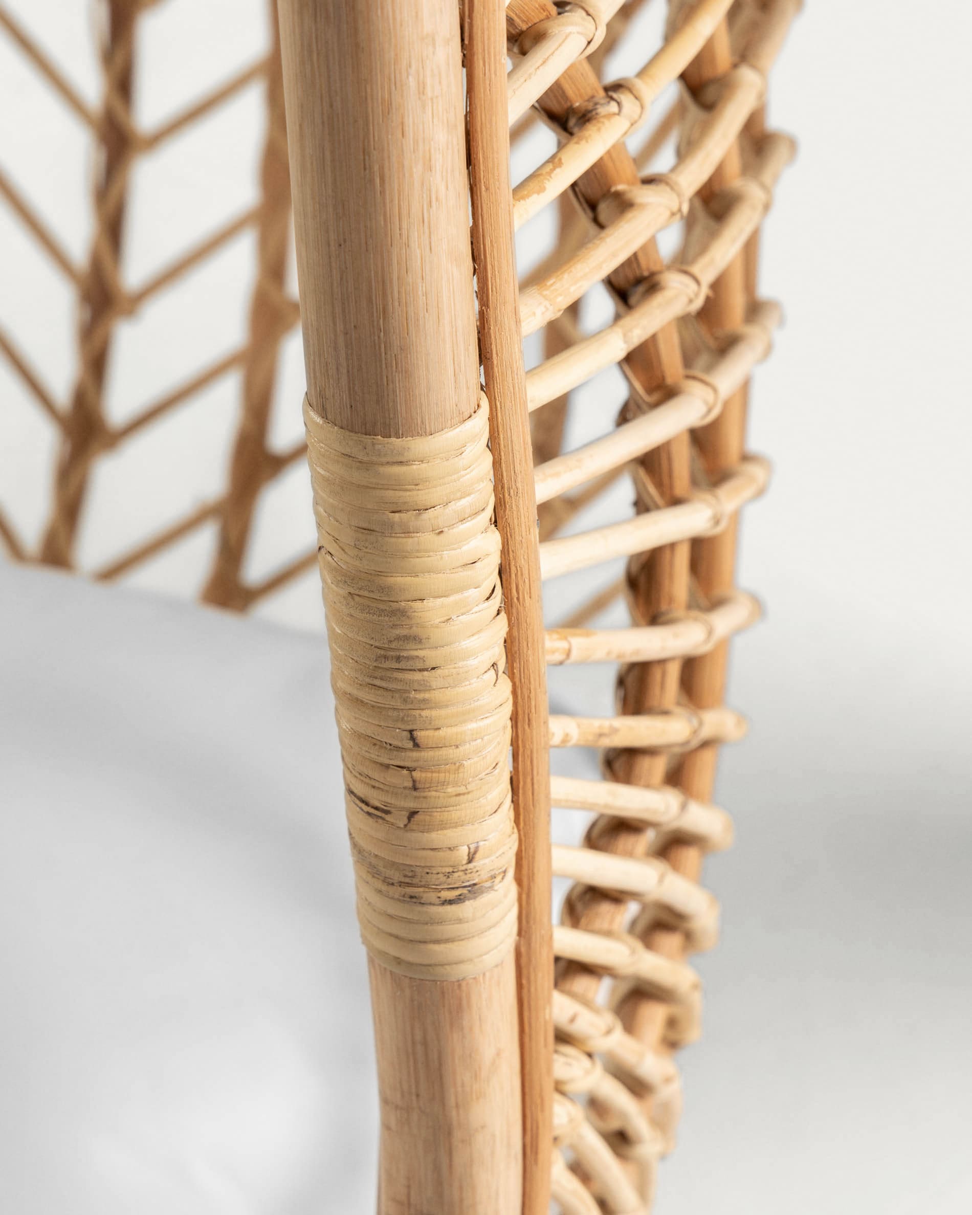 Ekaterina hanging rattan chair | Kave Home