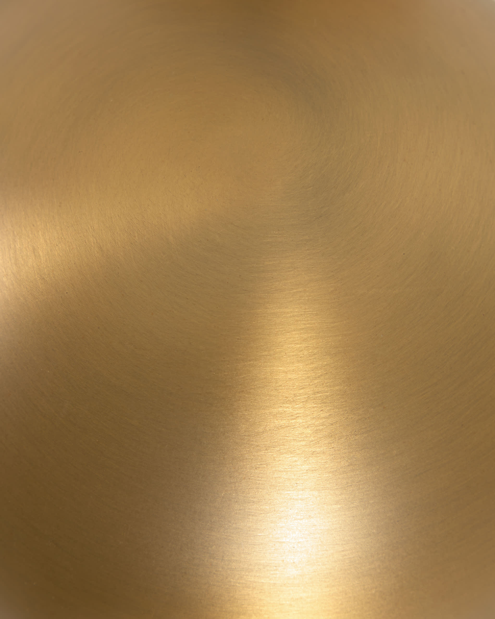 Lonela wall lamp in metal with brass finish