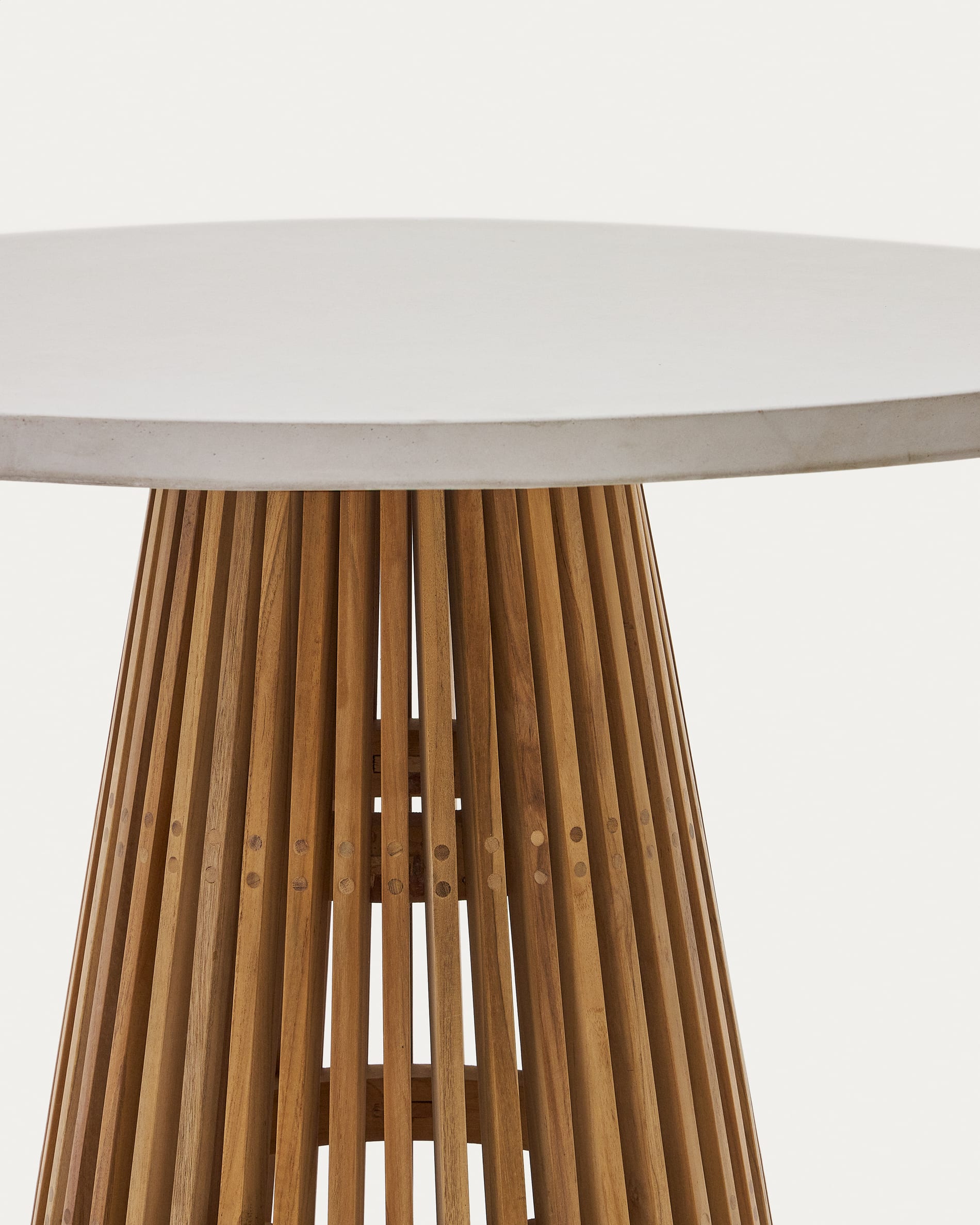 Alcaufar round outdoor table made of solid teak wood and grey cement Ø 90 cm