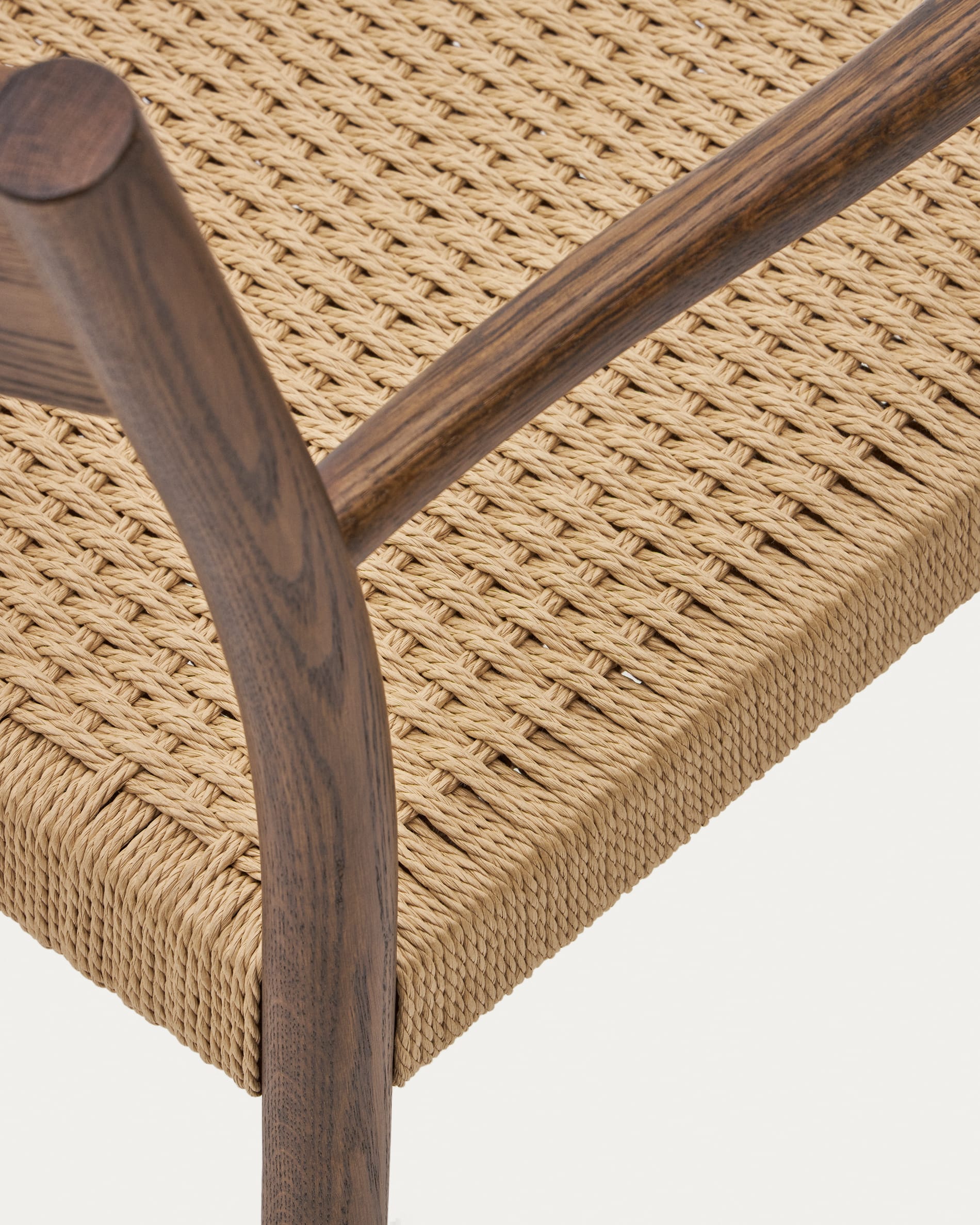 Yalia chair in solid oak wood with walnut finish and rope seat FSC Mix Credit