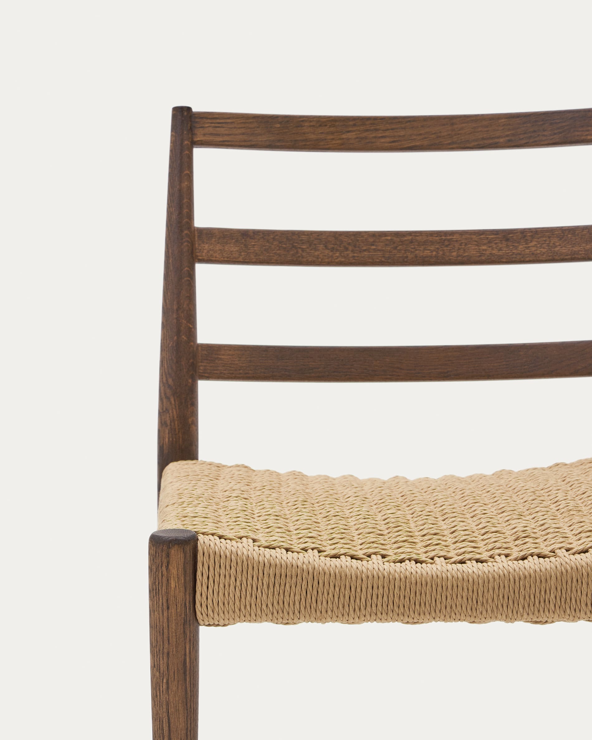 Analy chair in solid oak wood with walnut finish and rope seat FSC Mix Credit