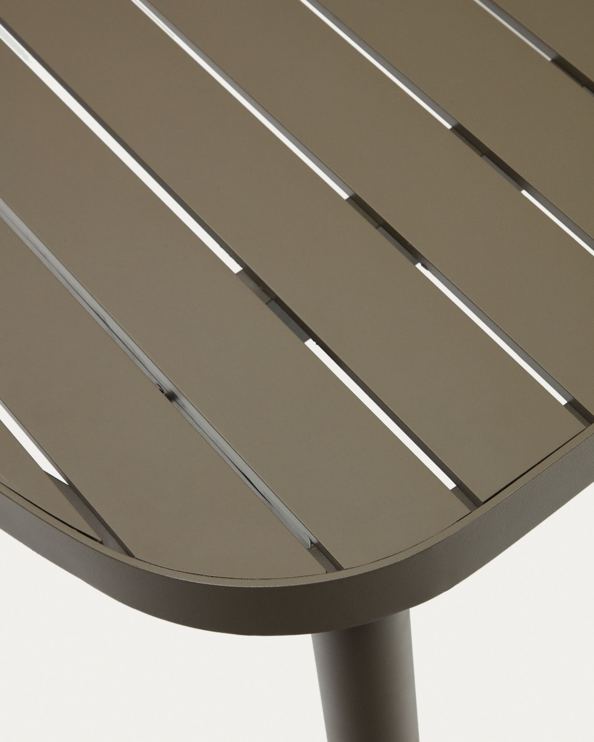 Joncols outdoor aluminium table with a powder coated green finish, 180 x 90 cm