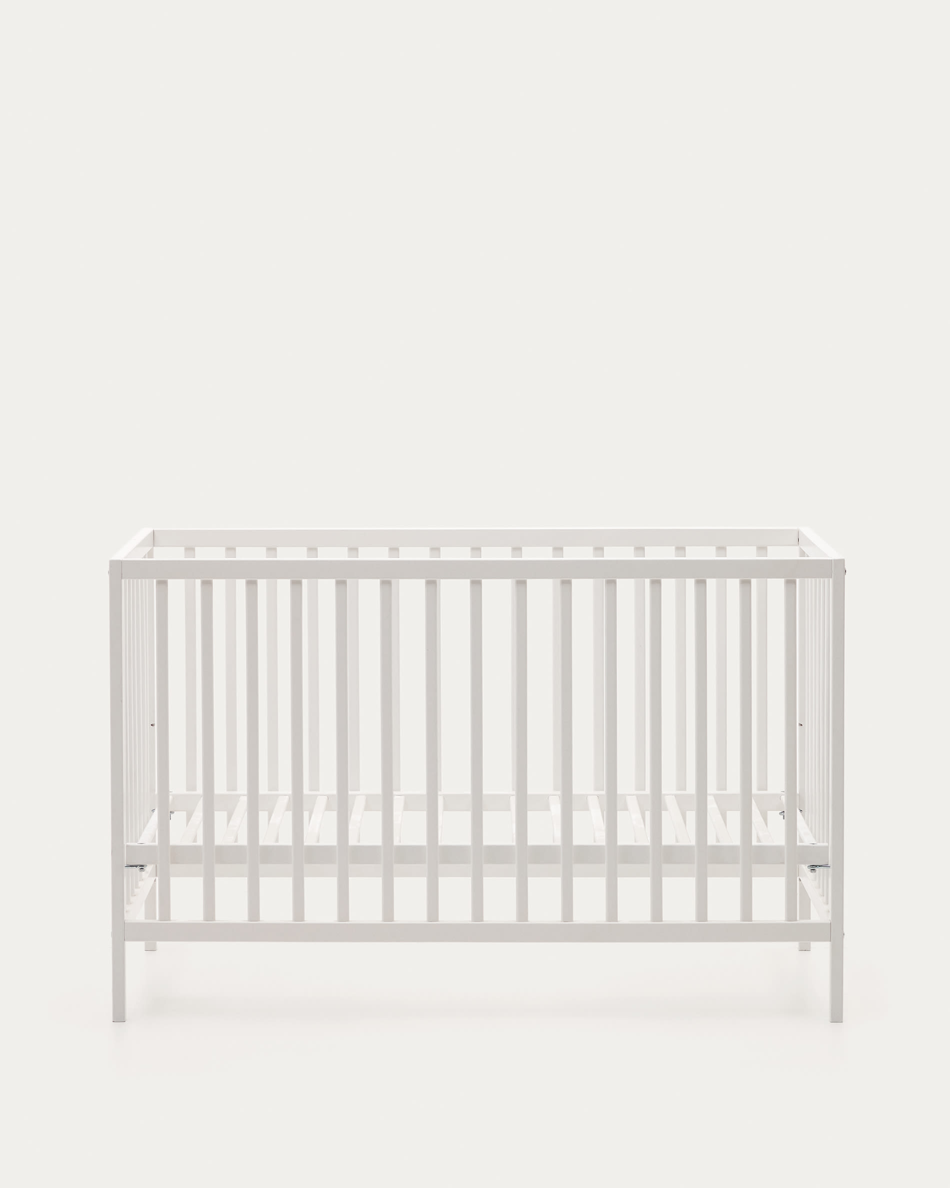 Shantal solid ash wood cot in white finish, 60 x 120 cm