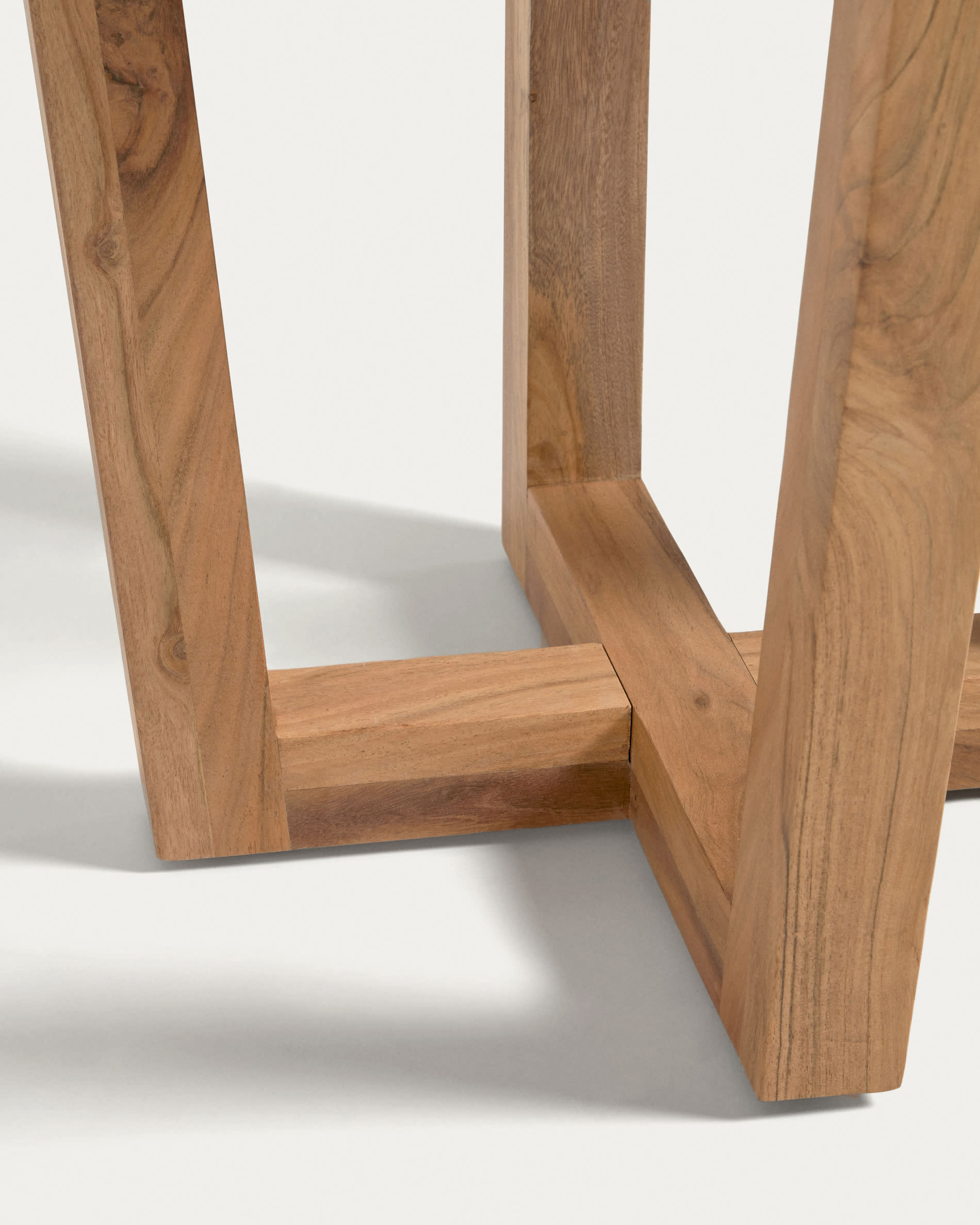 Nahla round table in solid acacia wood with natural finish Ø 90cm FSC 100%