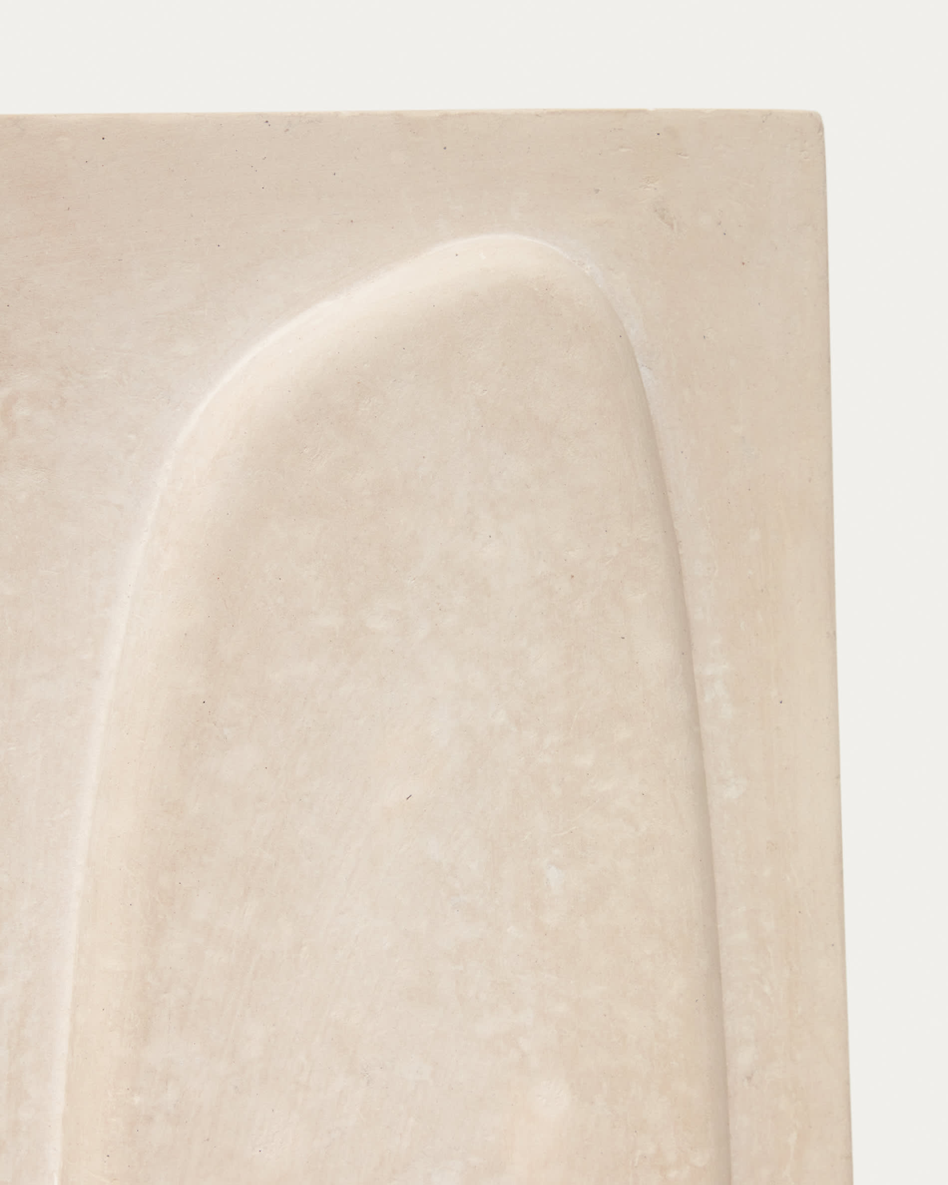 Mirta set of 2 beige papier-mâché wall hangings 29 x 39 cm