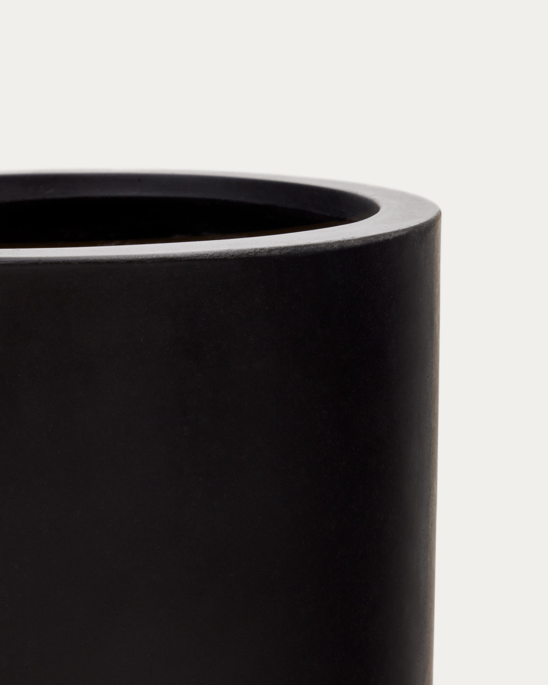Aiguablava plant pot in black cement, Ø 42 cm