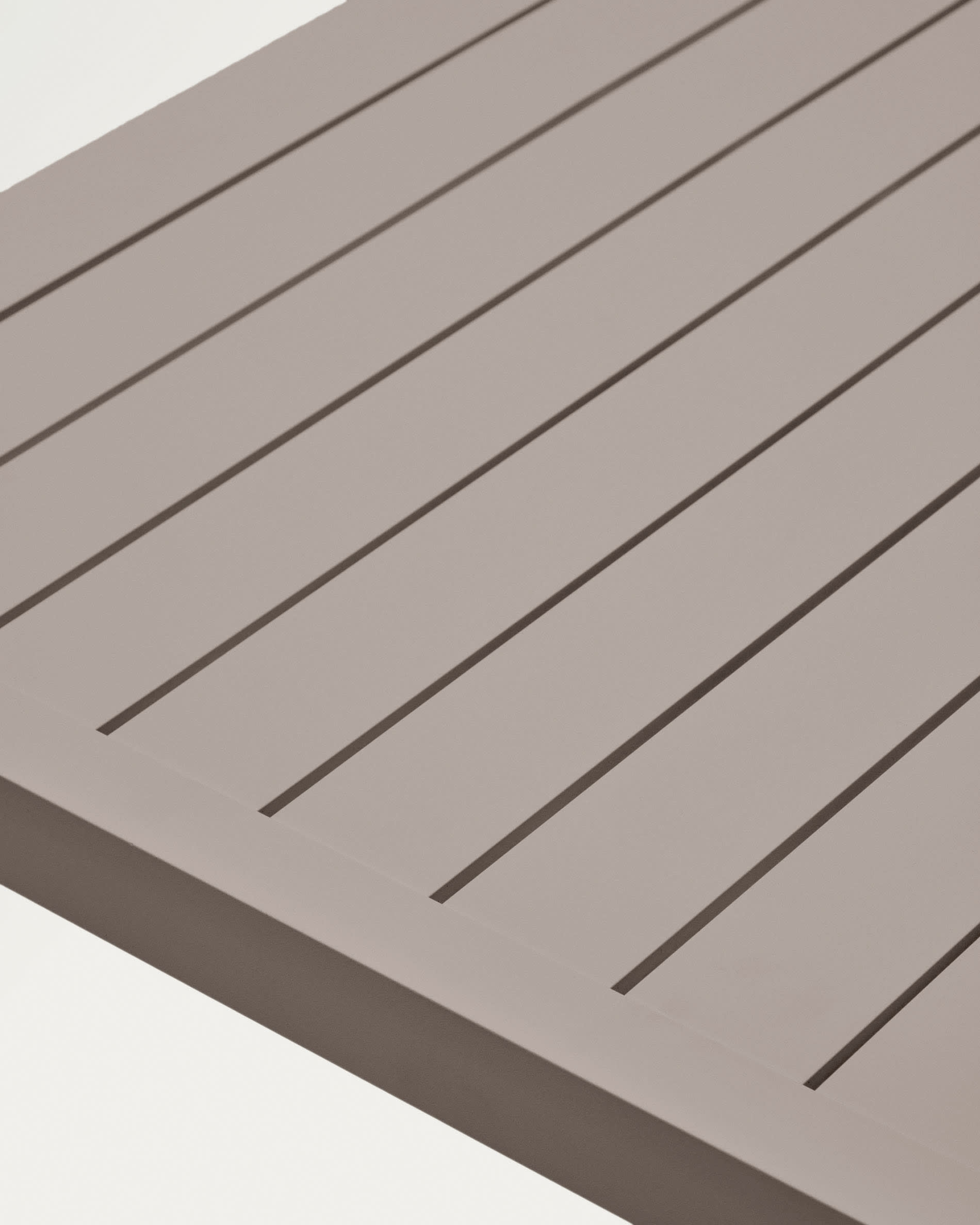 Culip aluminium outdoor table in powder coated brown finish, 180 x 90 cm