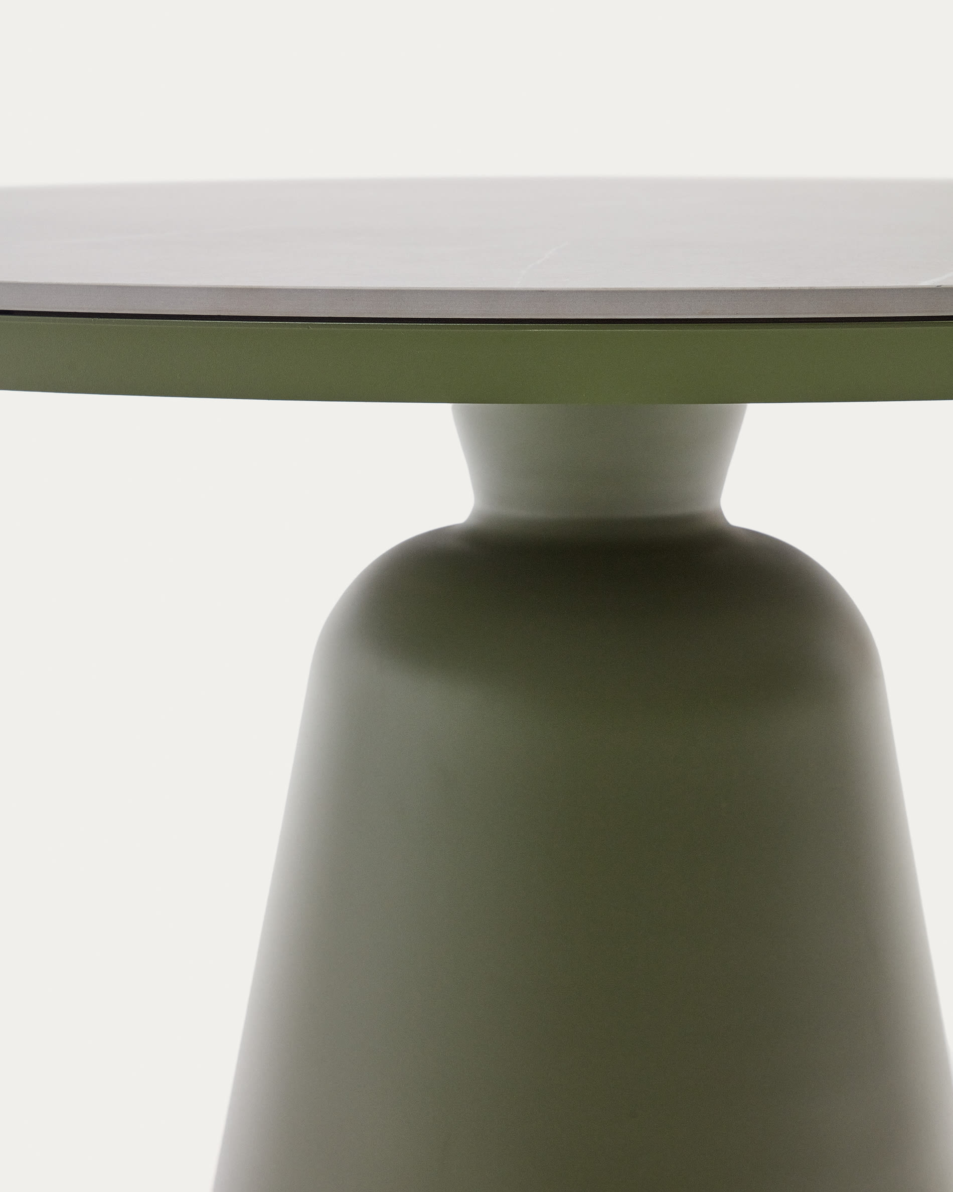 Tudons outdoor table in aluminium in a green ceramic table top, Ø120 cm