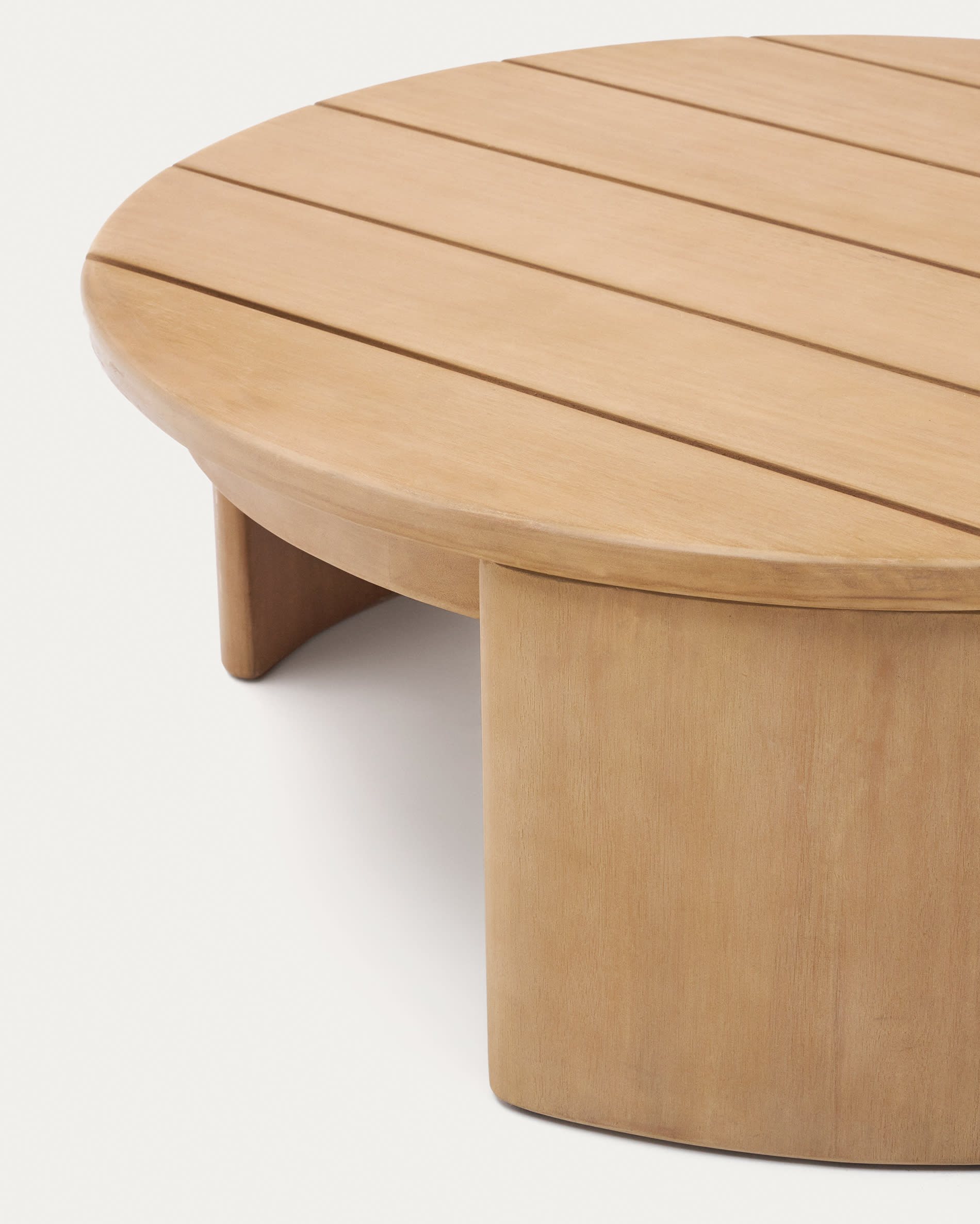 Xoriguer coffee table in solid eucalyptus wood Ø90 cm FSC 100%