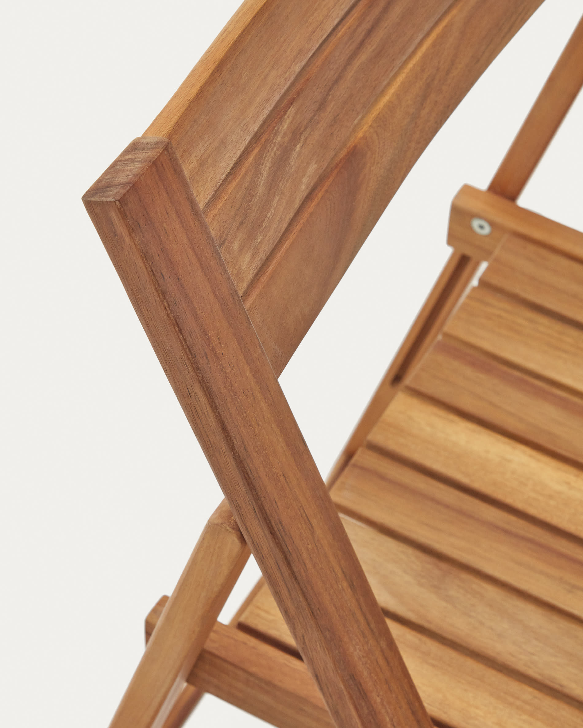 Sadirar folding outdoor chair made from solid acacia wood FSC 100%