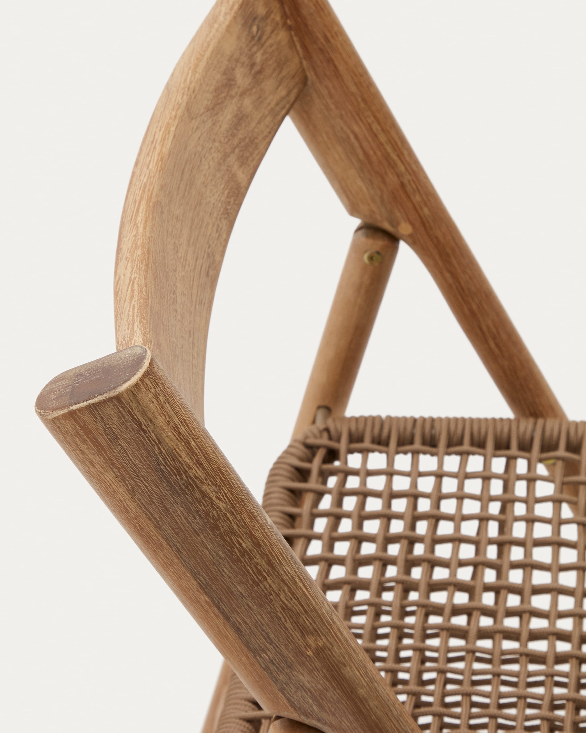 Dandara folding chair in solid acacia wood with steel structure and beige cord FSC 100%
