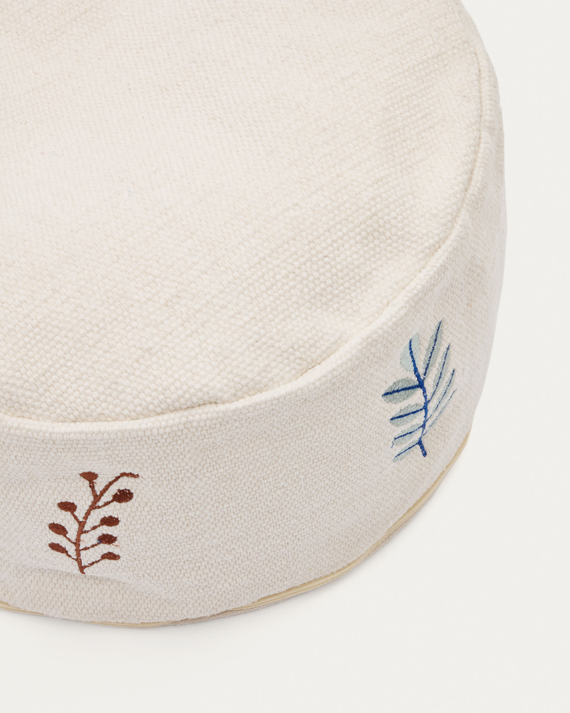 Yanil 100% white cotton pouffe with multicolour leaf embroidery, Ø 40 cm