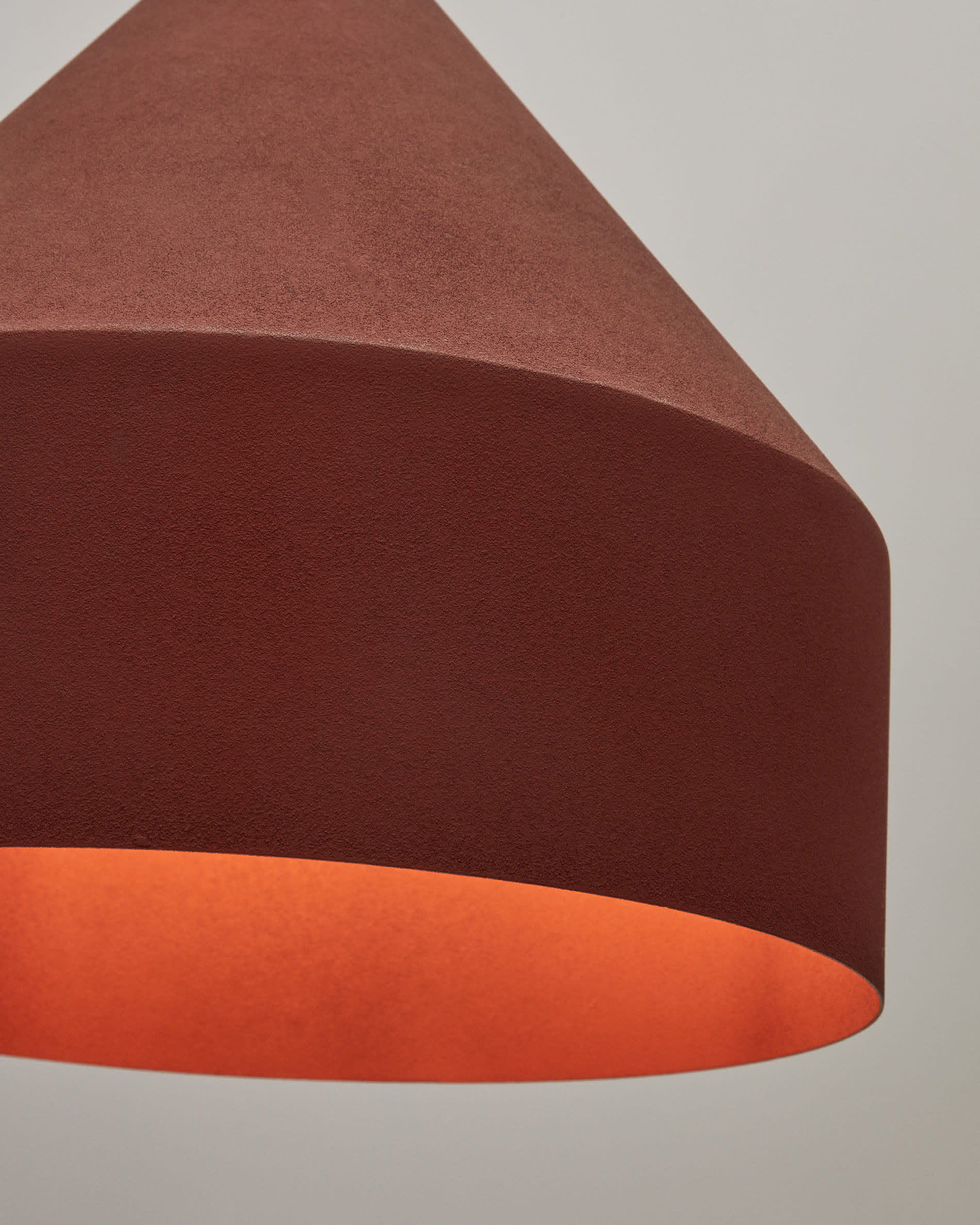 Peralta ceiling lamp in metal with a terractotta painted finish, Ø 30 cm
