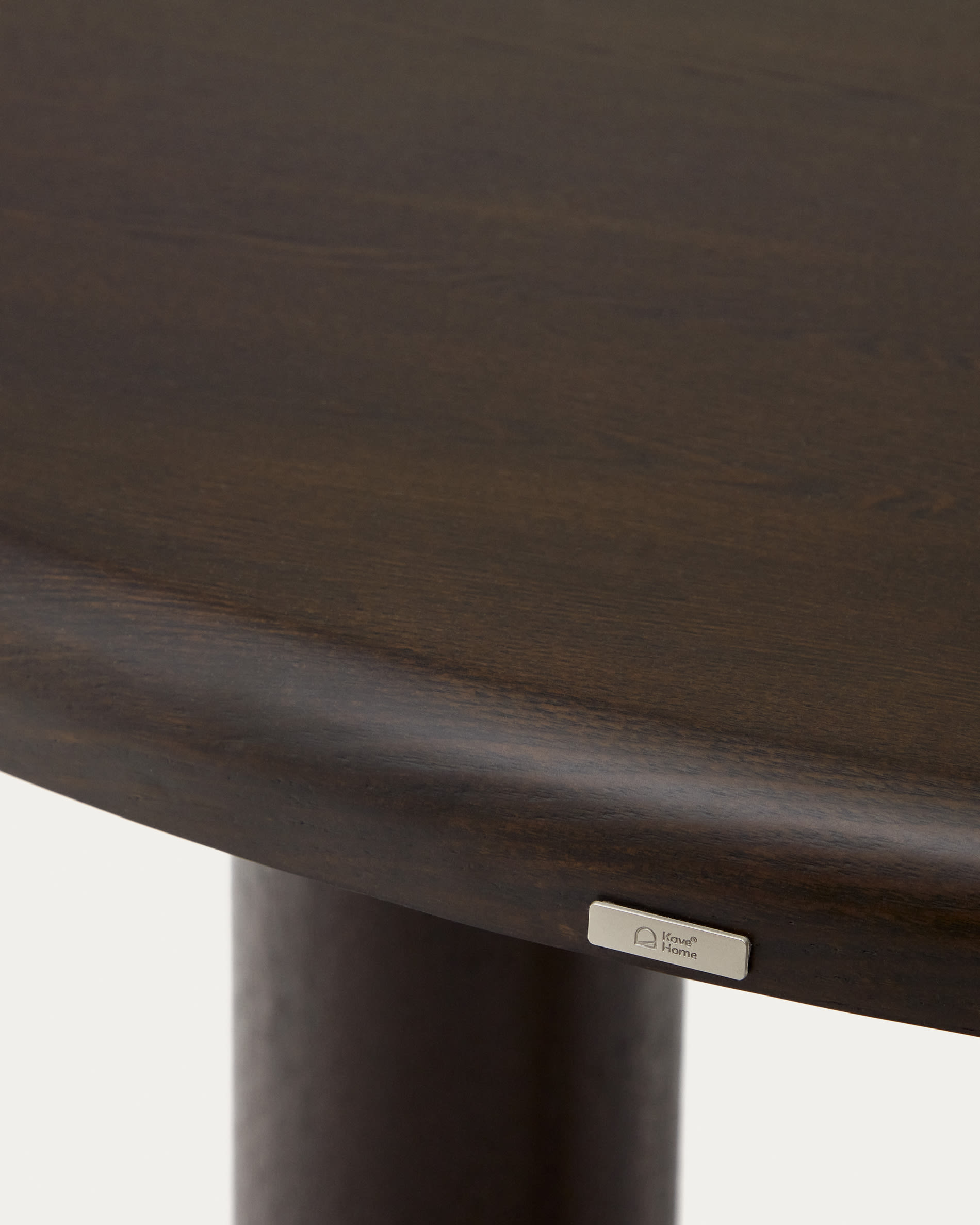 Mailen round table in ash wood veneer with dark finish, Ø 120 cm