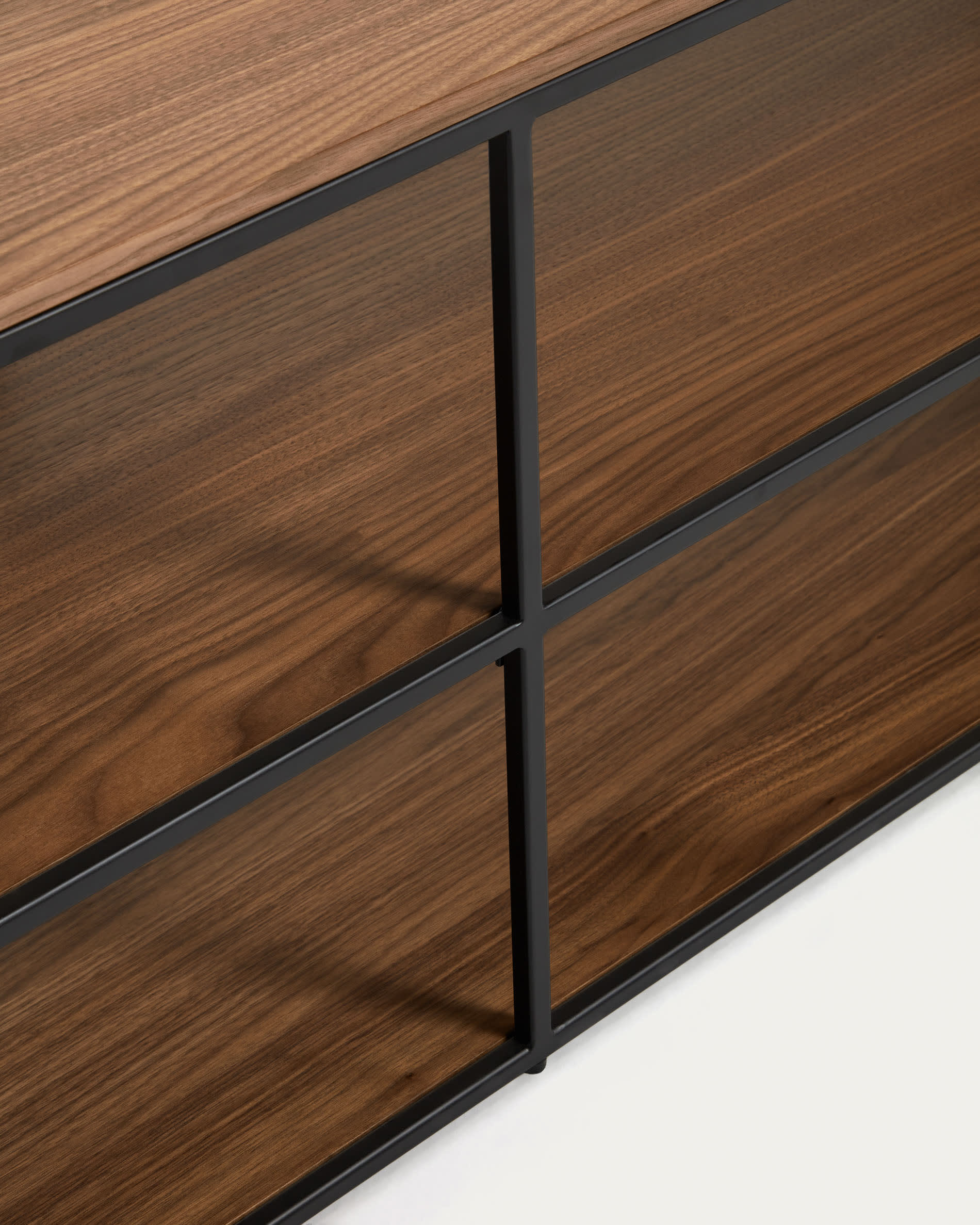 Yoana TV stand with a walnut veneer and painted black metal structure, 160 x 40 cm