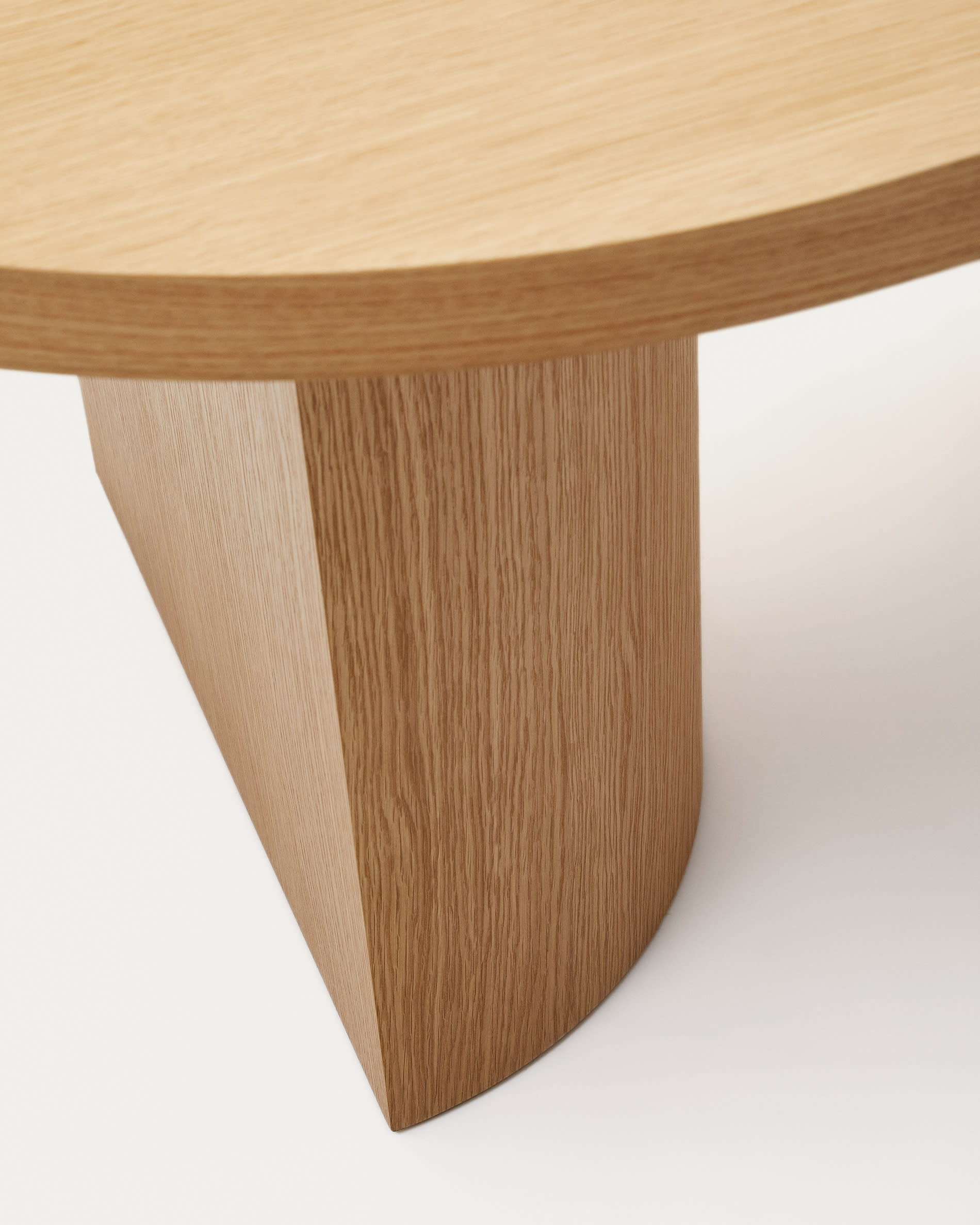 Nealy table with an oak veneer in a natural finish, 200 x 100 cm