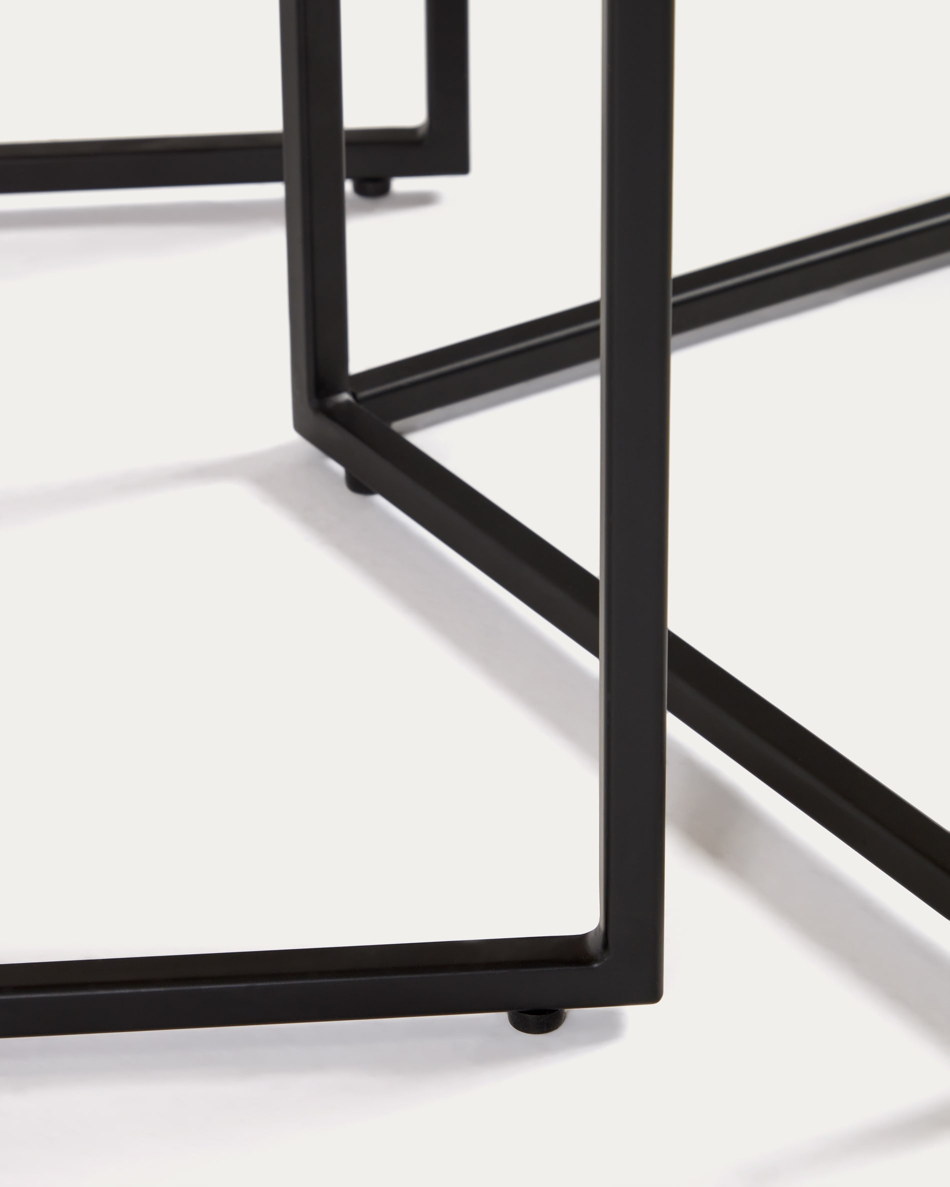 Yoana set of 2 nesting side tables with a walnut veneer and black painted metal structure