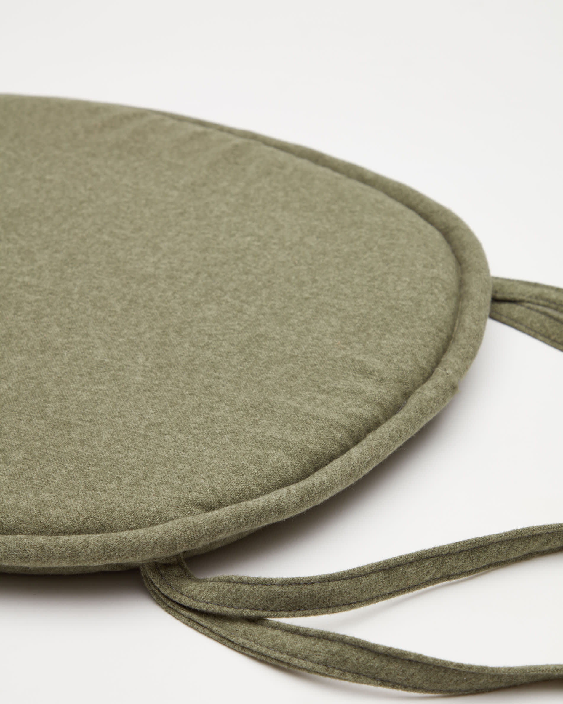Cushion for Romane chair in green 43 x 43 cm