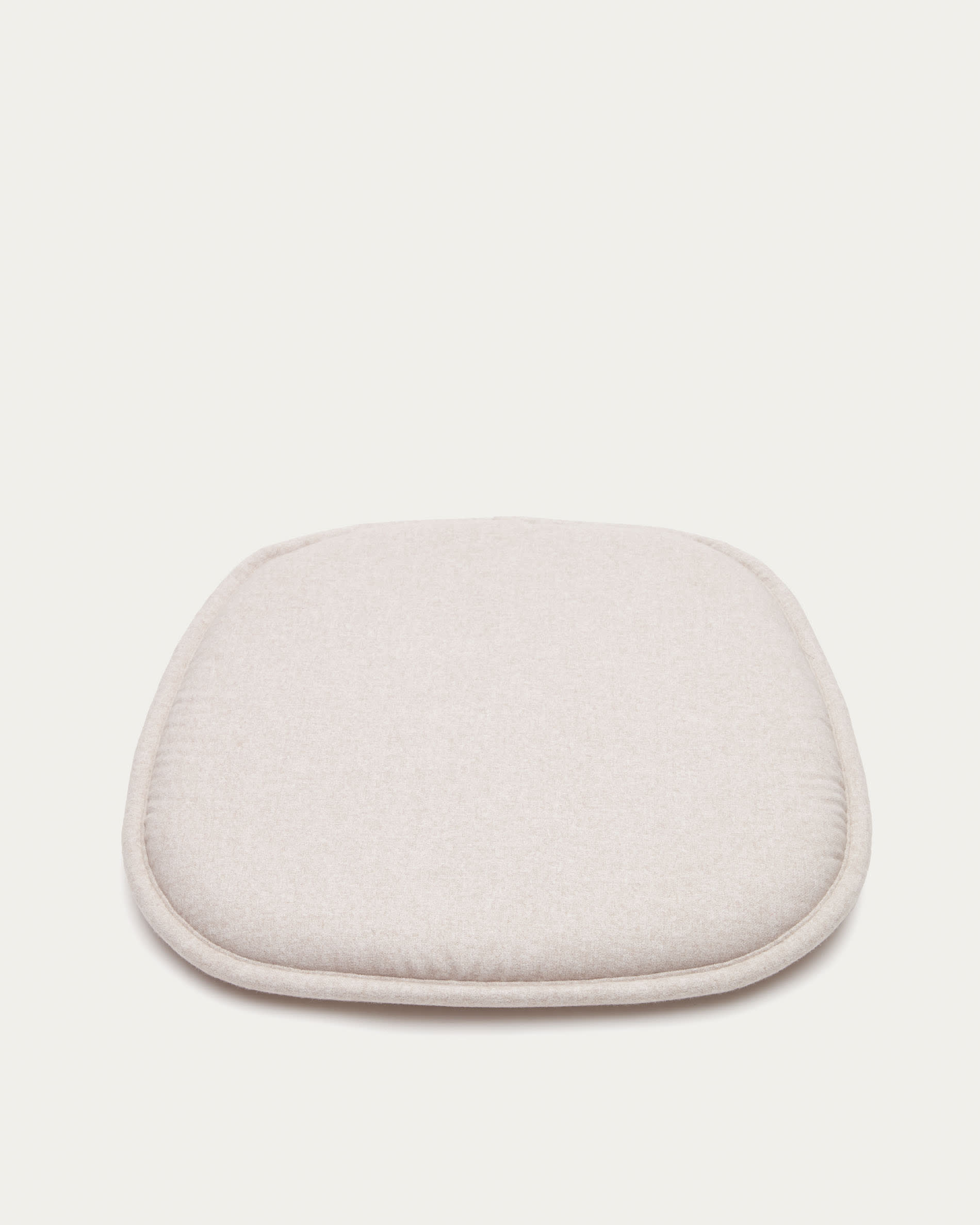 Cushion for Romane chair in beige 43 x 43 cm