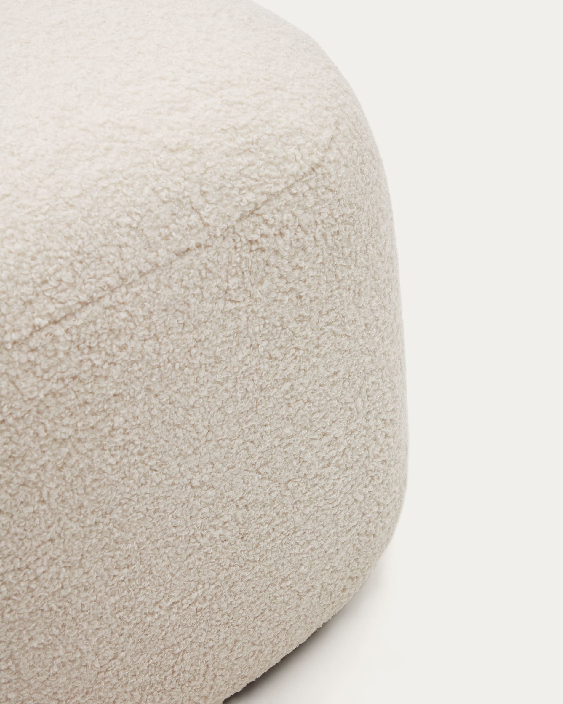Martina ecru bouclé footrest 123 x 85cm FSC Mix Credit