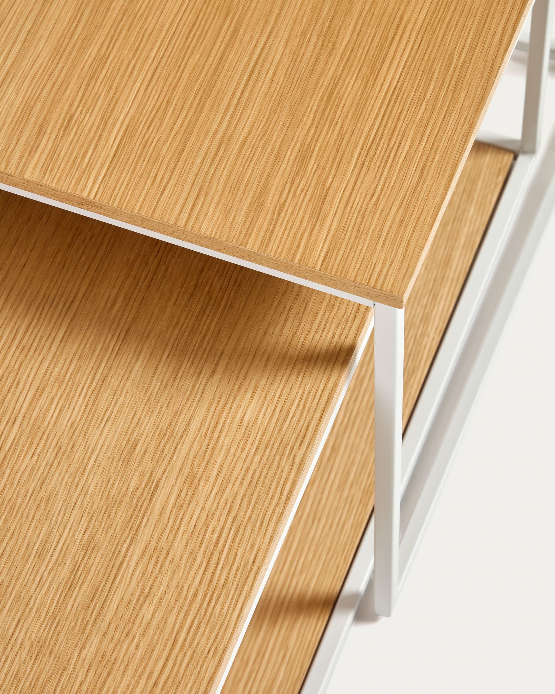 Yoana set of 2 nesting coffee tables with oak veneer and white metal structure