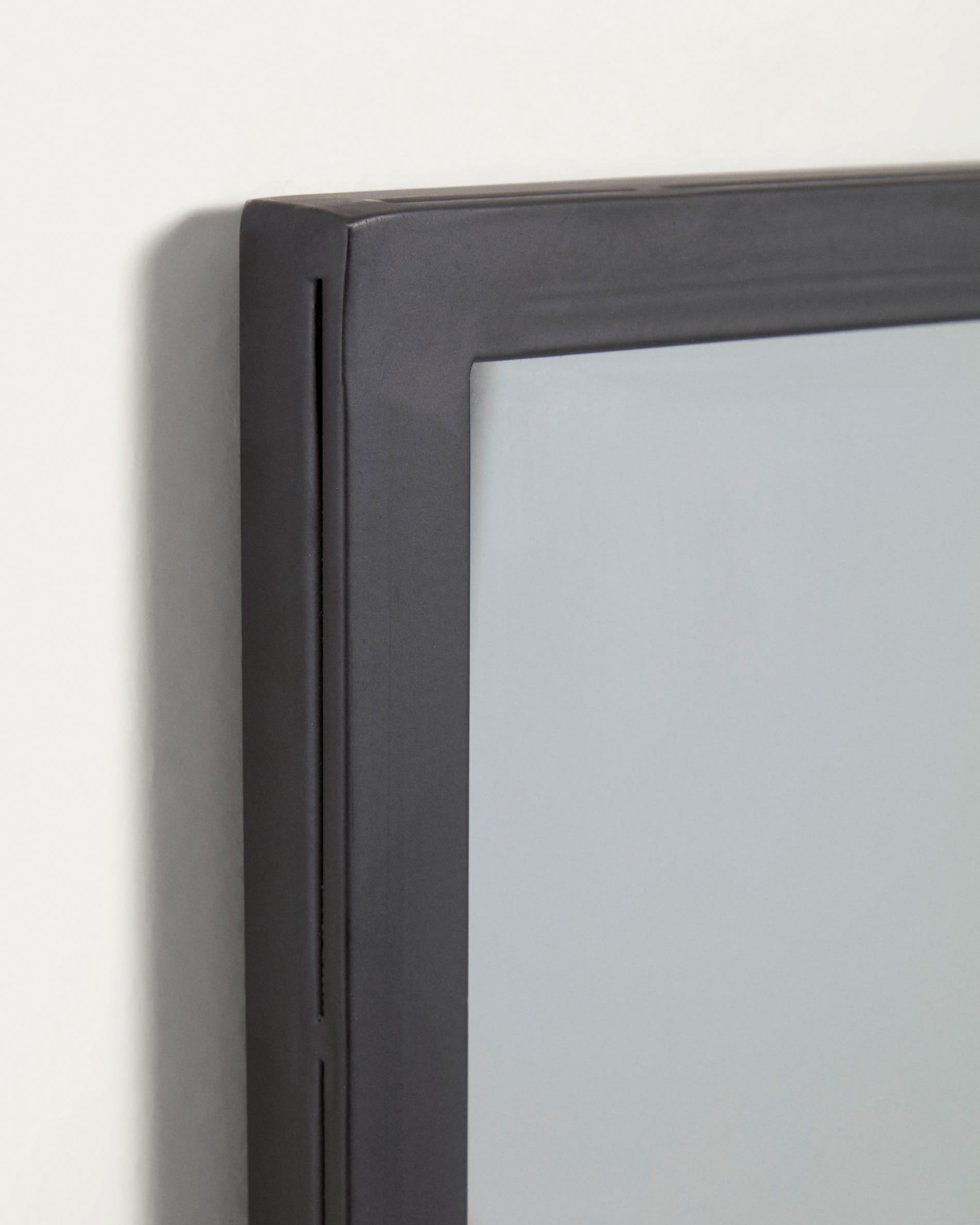 Ulrica standing mirror in black metal 100 x 160 cm