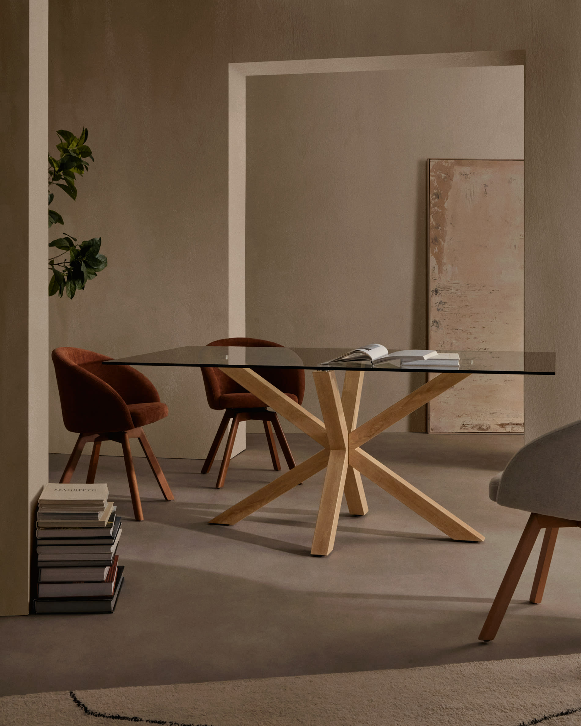 Table Argo en verre et pieds en acier effet bois — Kave Home
