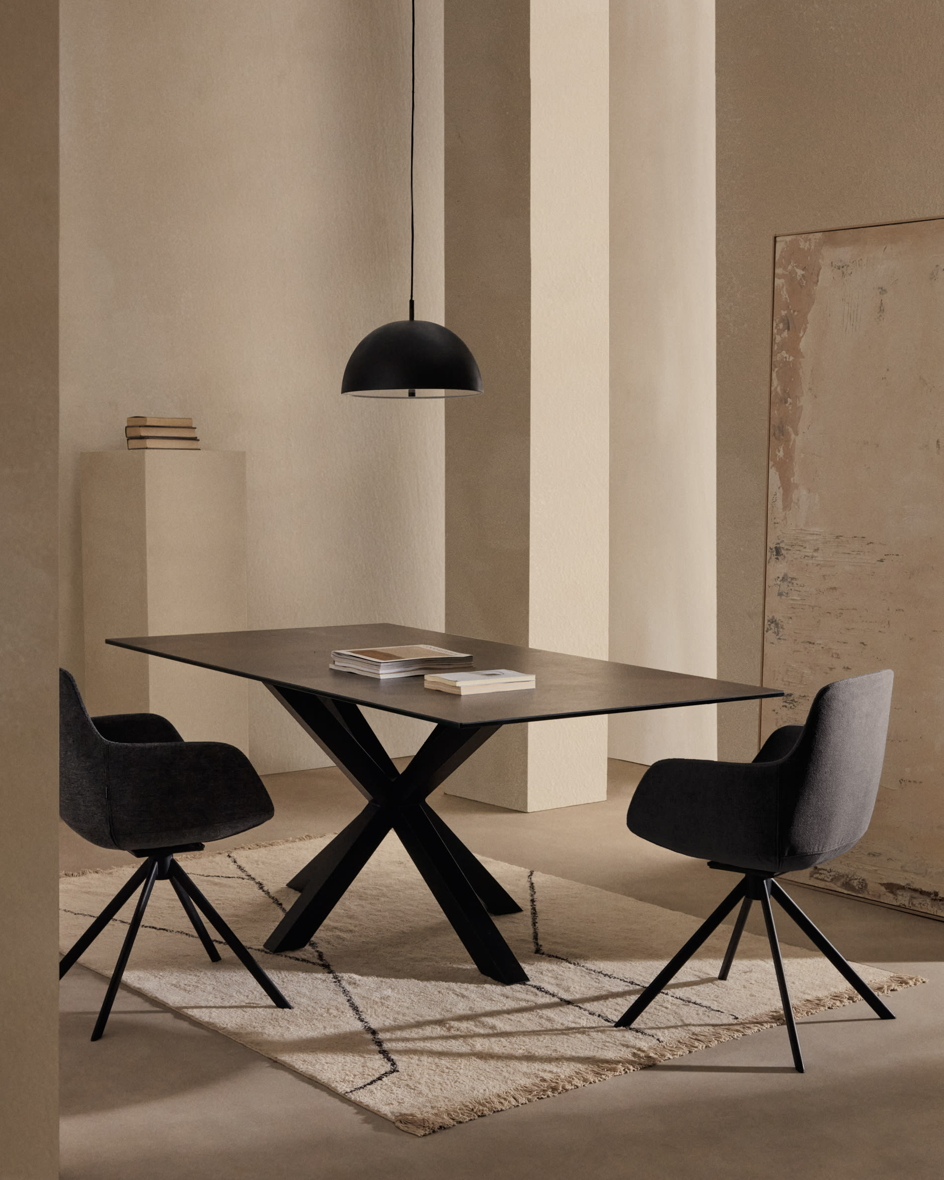 Catlar metal ceiling lamp in a black painted finish Ø 40 cm
