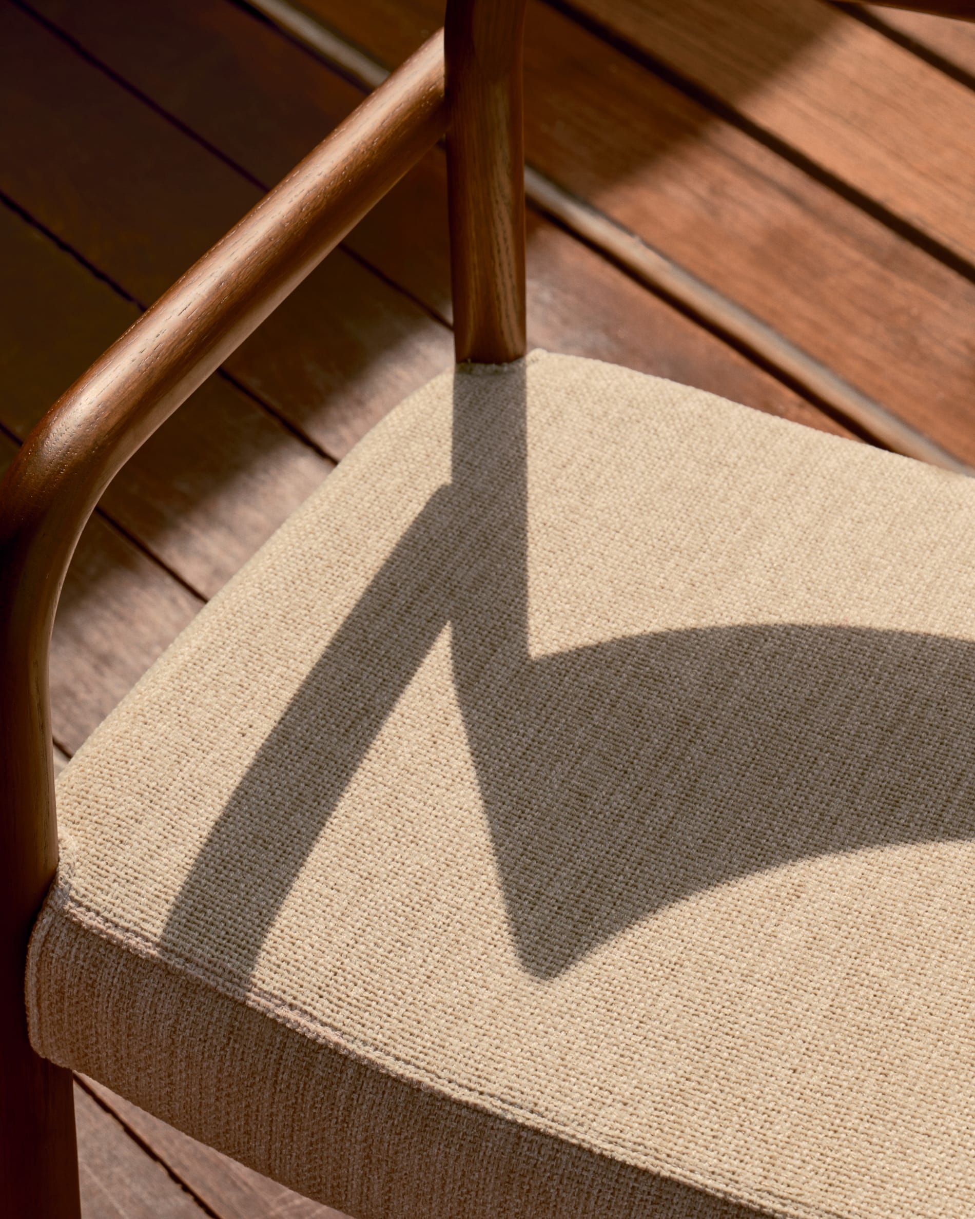 Falconera chair with a removable cover in solid oak wood with walnut finish FSC Mix Credit
